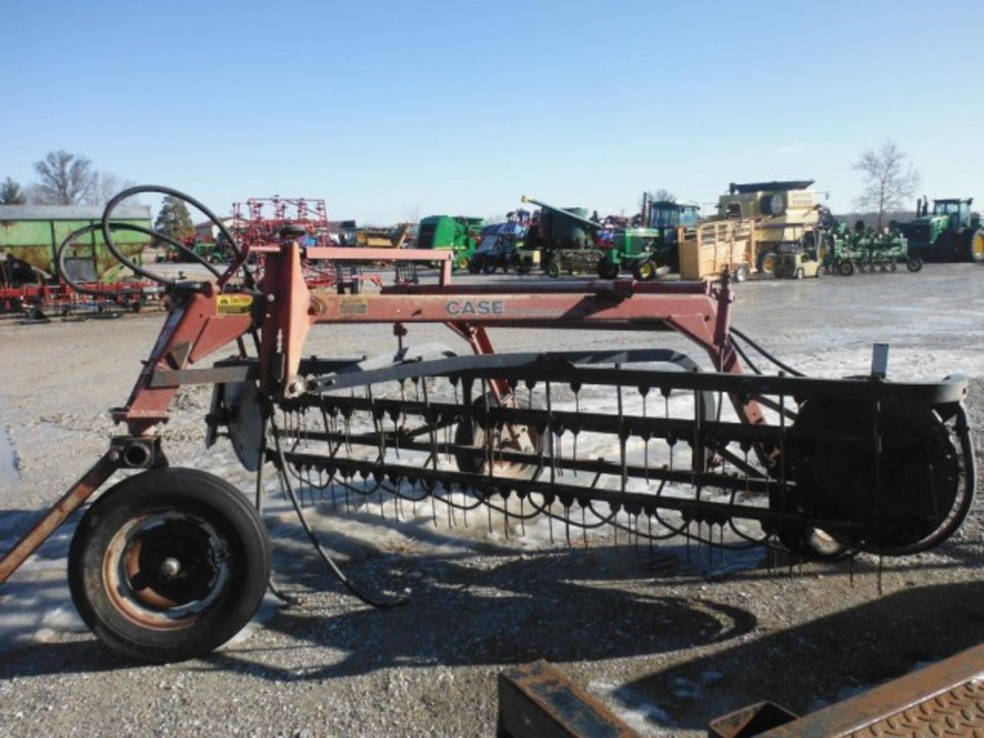 Lot #22804 IH 96 Rake Hyd Drive, Side Delivery - Image 4 of 4