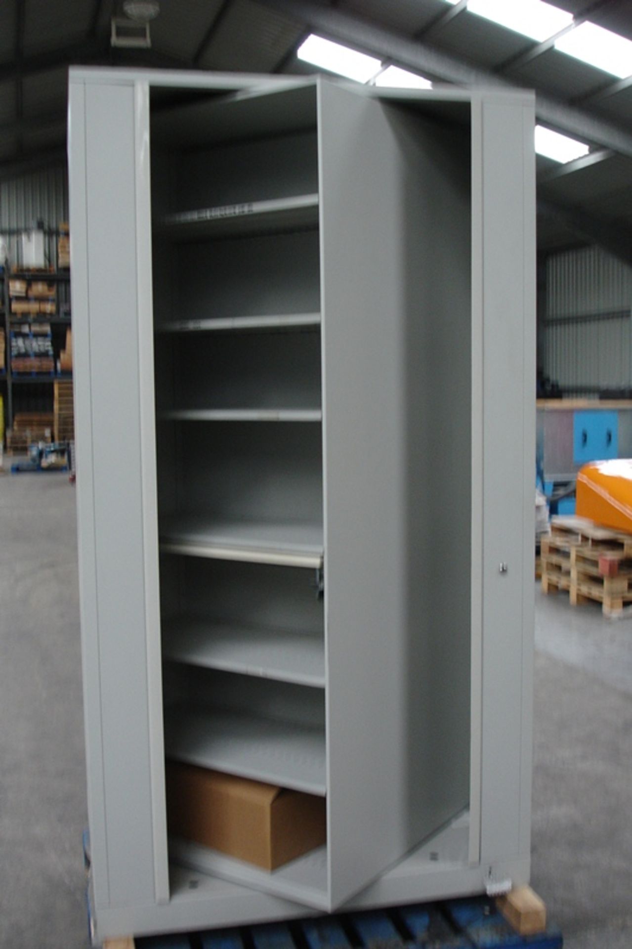 KARDEX REVOLVING LOCKABLE STORAGE UNIT . - Image 4 of 4