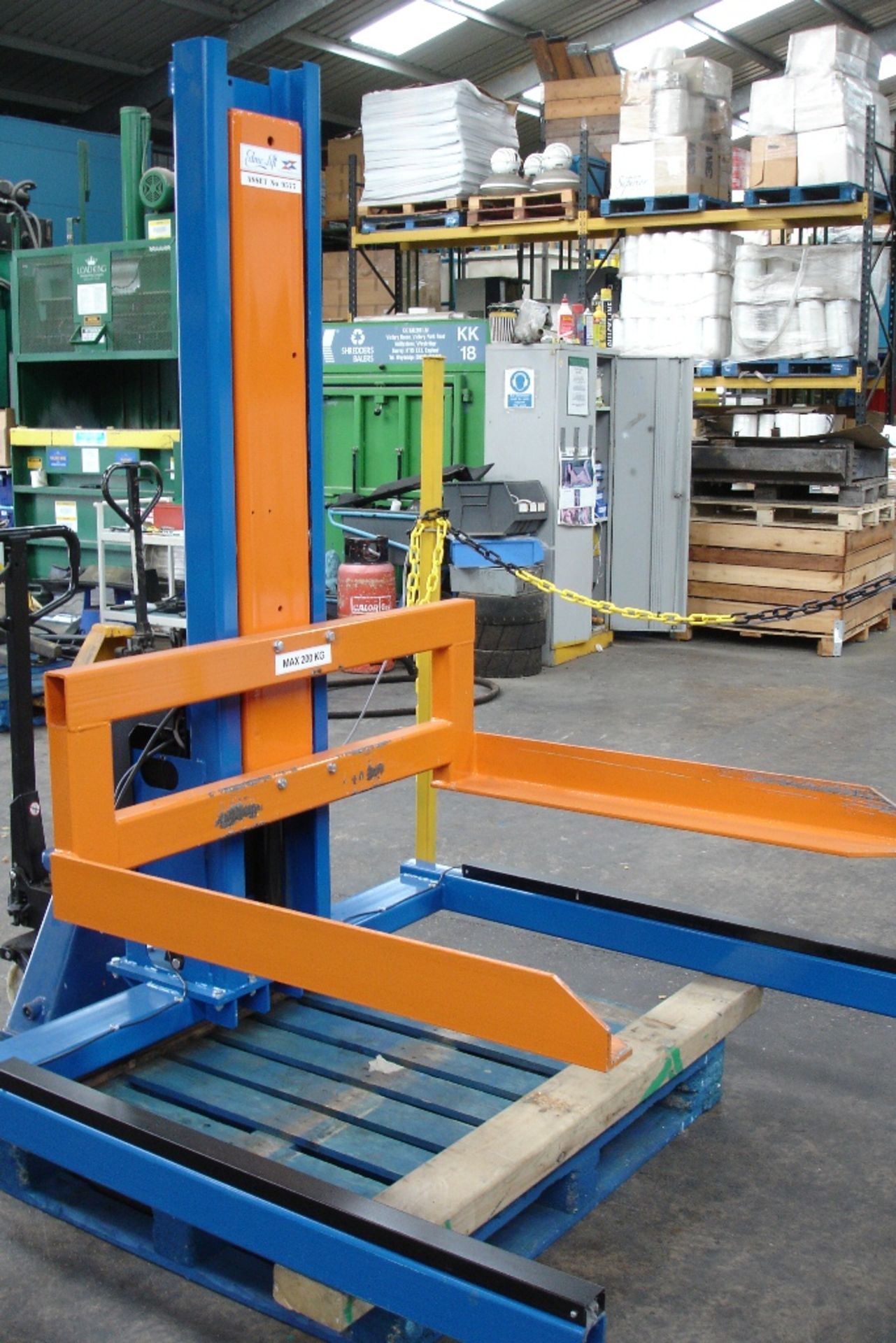 Edmolift electric pallet lifter