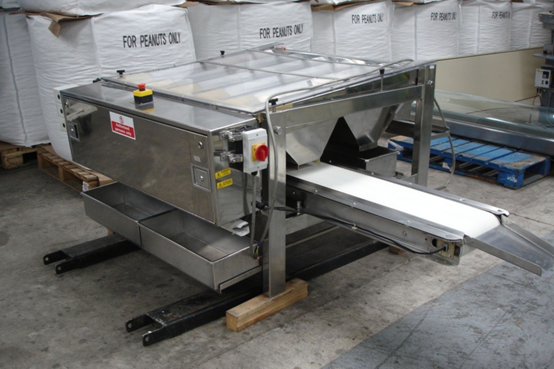 Fully S/S food grade 5 Lane Sizing / Grading Machine With Outfeed Conveyor - Image 7 of 7