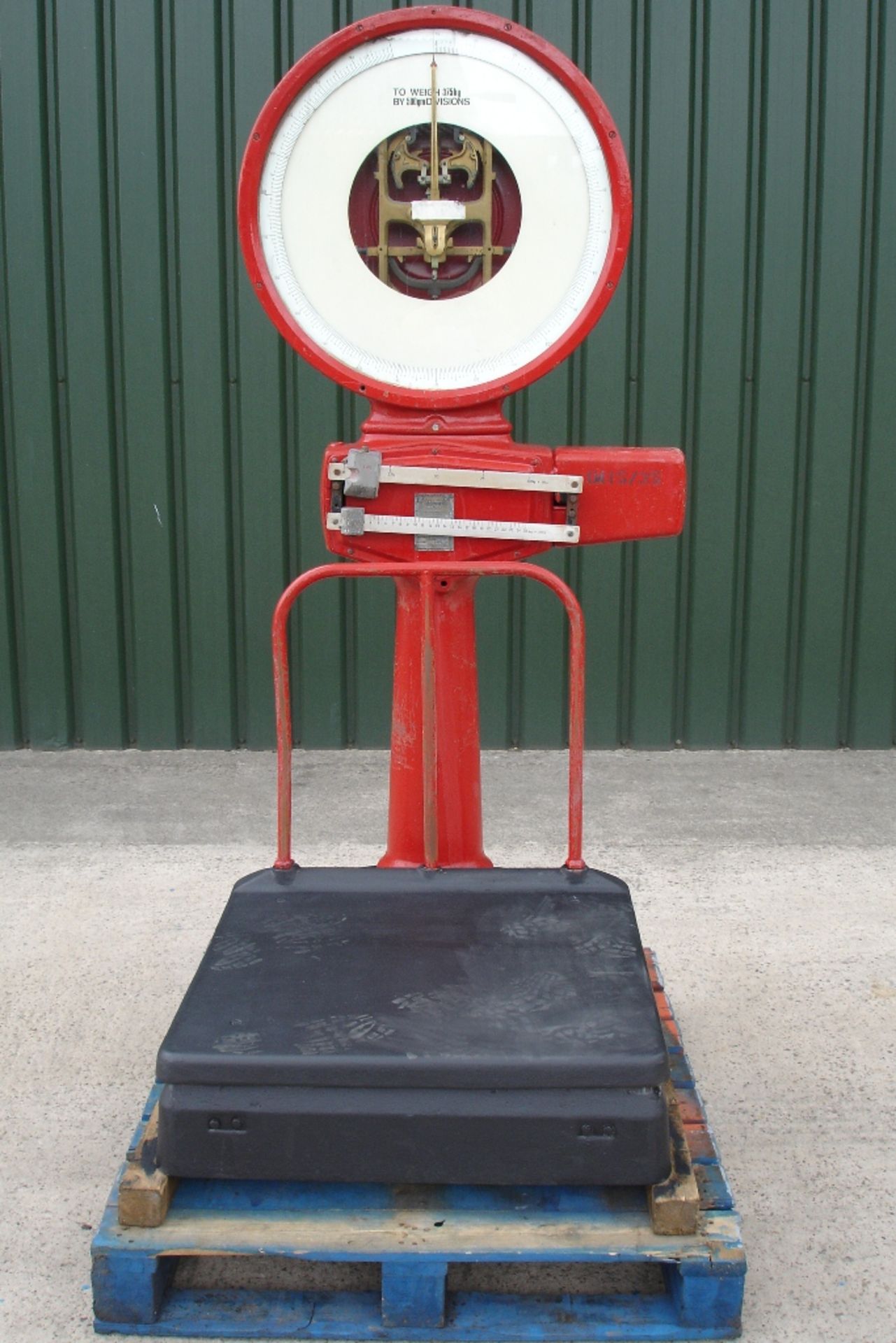 Large Avery Scales