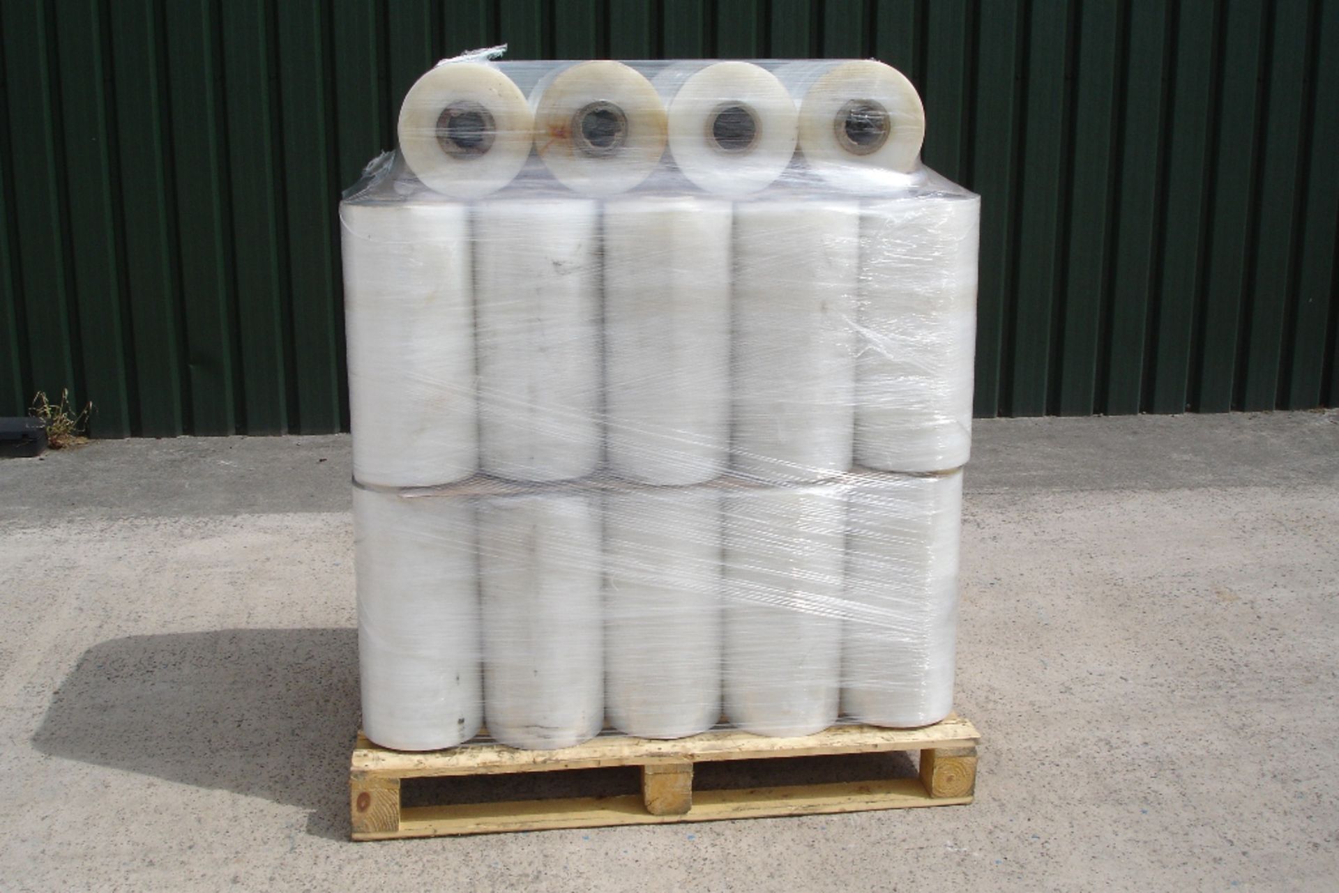 34 Rolls of Pallet wrap for pallet wrapping machine