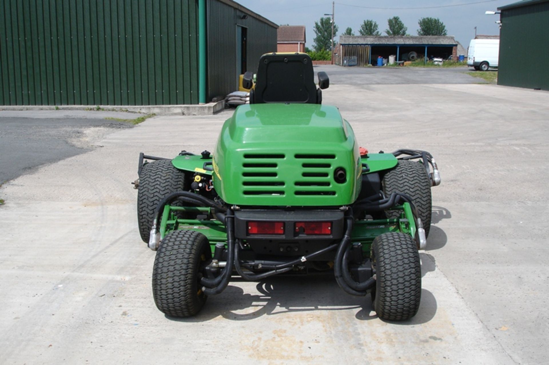 John Deere 3235B 5 Gang Mower - Image 3 of 5