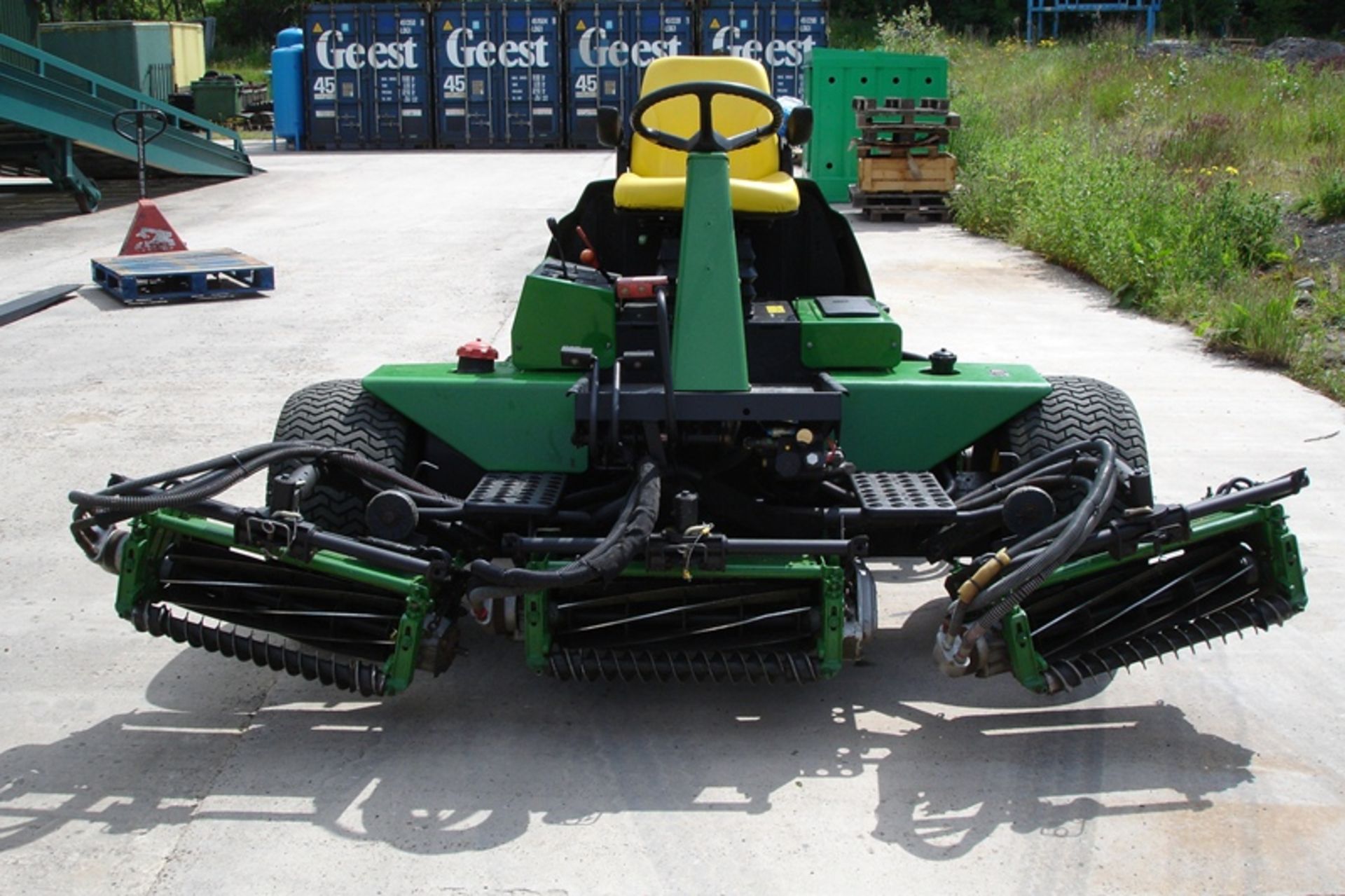 John Deere 3235B 5 Gang Mower - Image 5 of 5