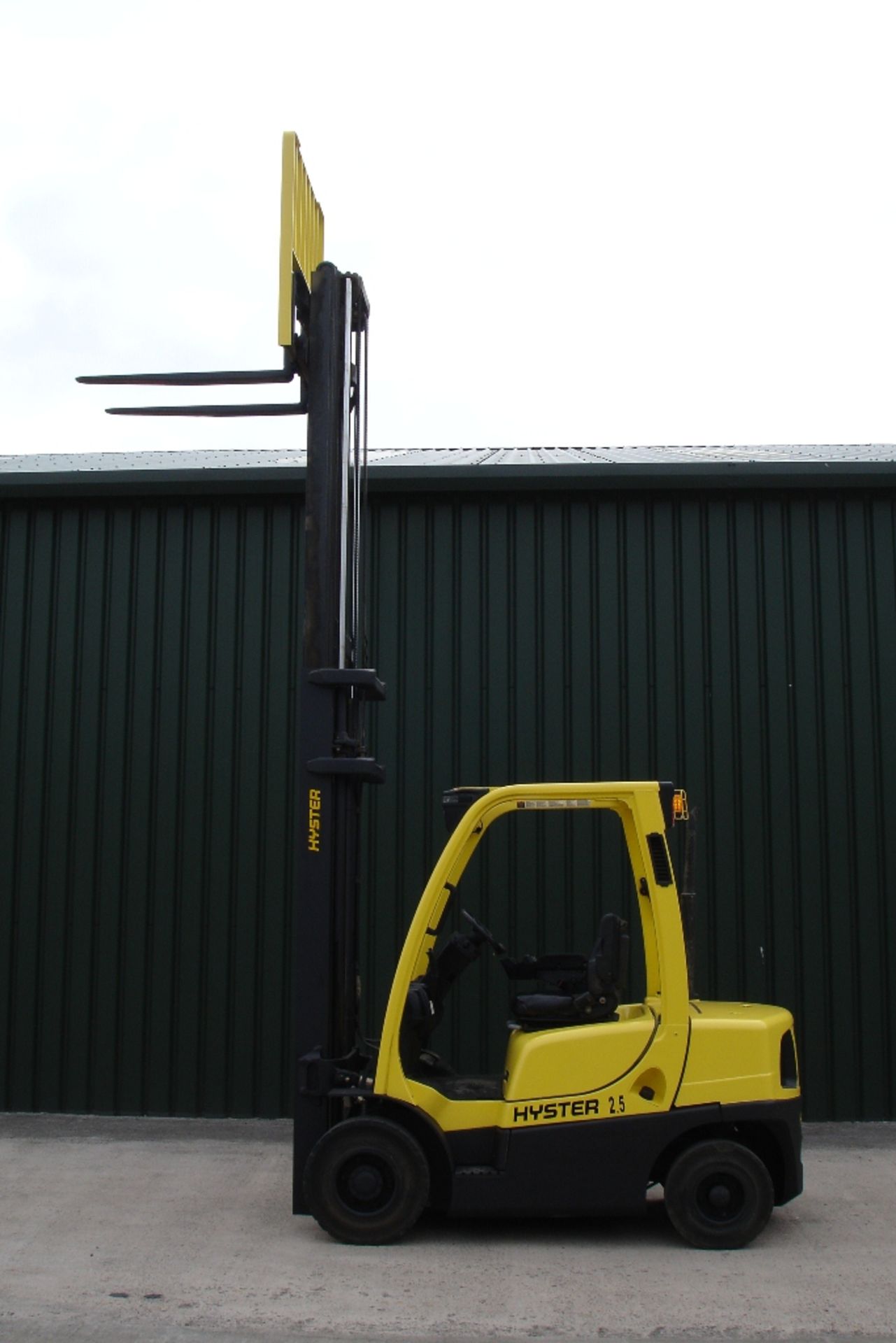 Hyster  H2.5FT  Diesel  Forklift  ( 2006 ) - Image 6 of 6