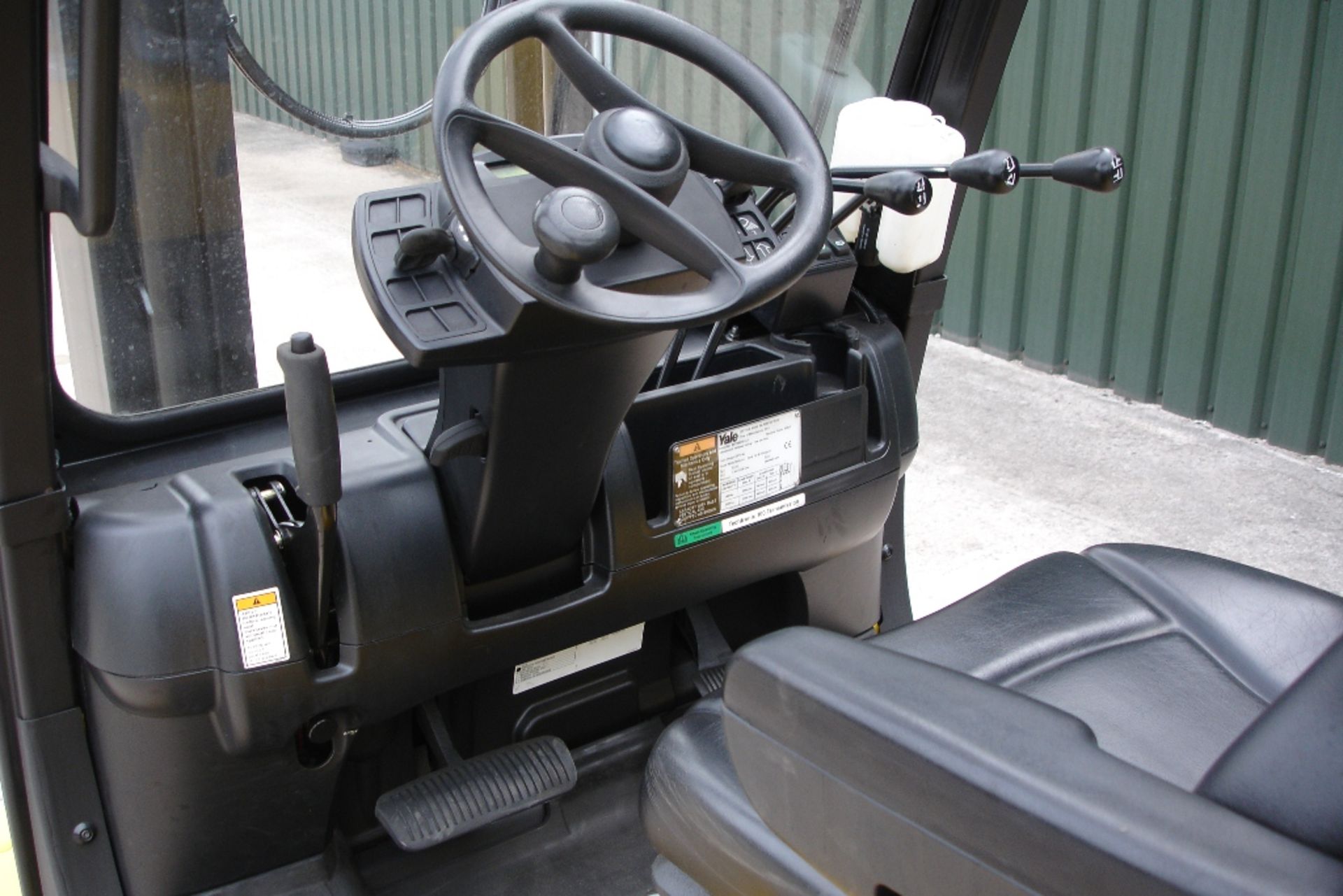 Yale  GLP25VX   Forklift  ( 2011 ) - Image 6 of 8