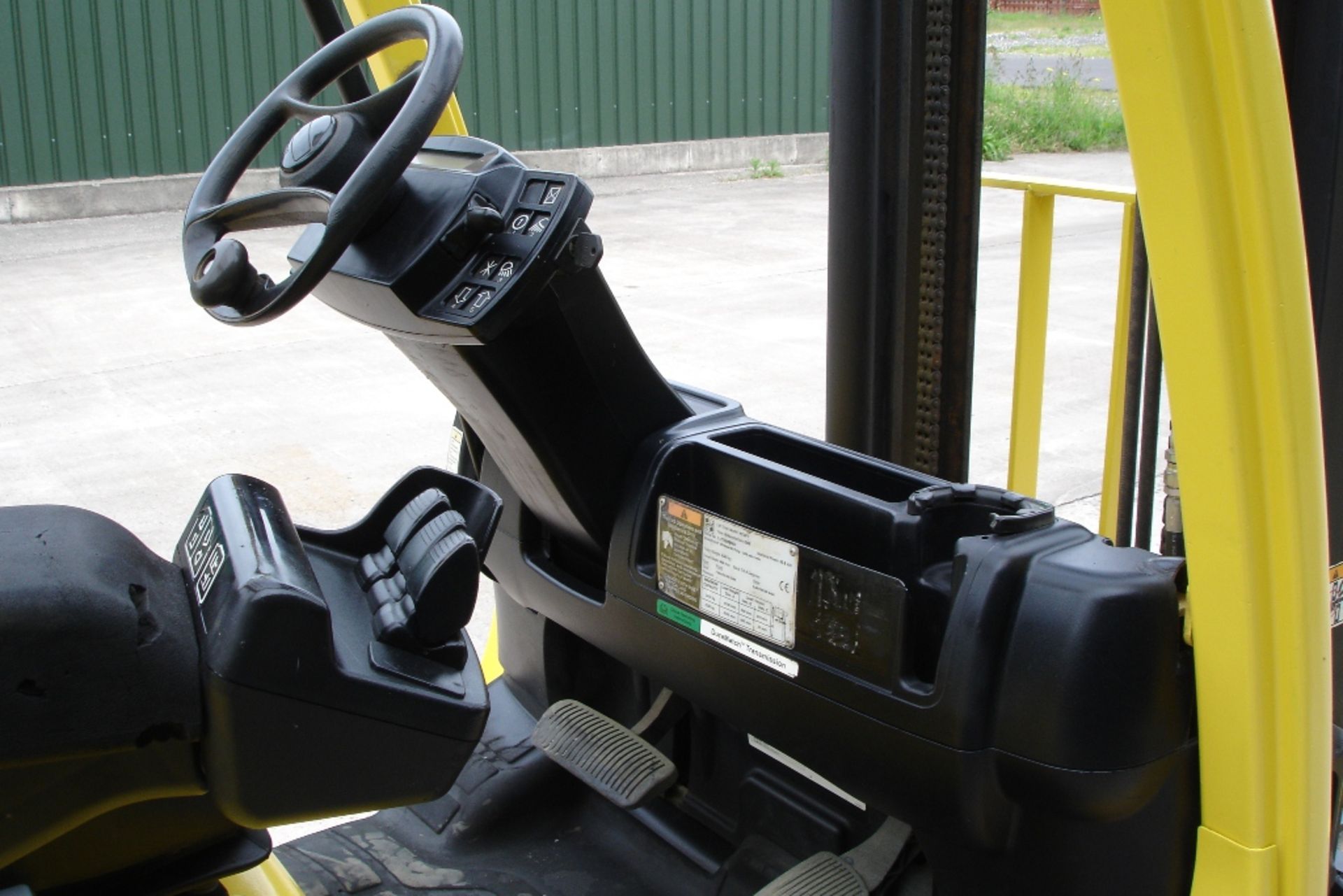 Hyster  H2.5FT  Diesel  Forklift  ( 2006 ) - Image 5 of 6