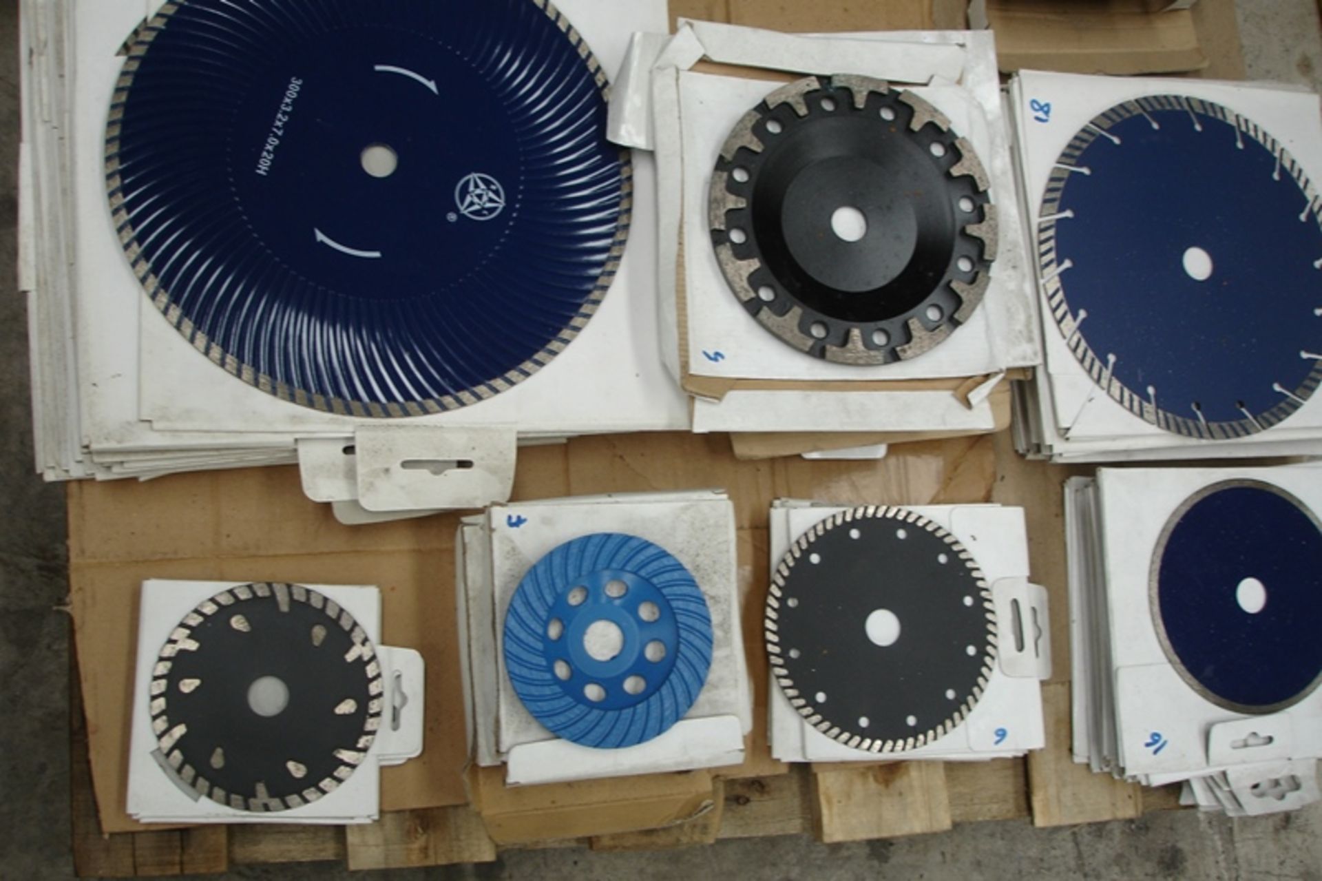 Quantity of unused Diamond Tipped Cutting Discs - Image 3 of 4