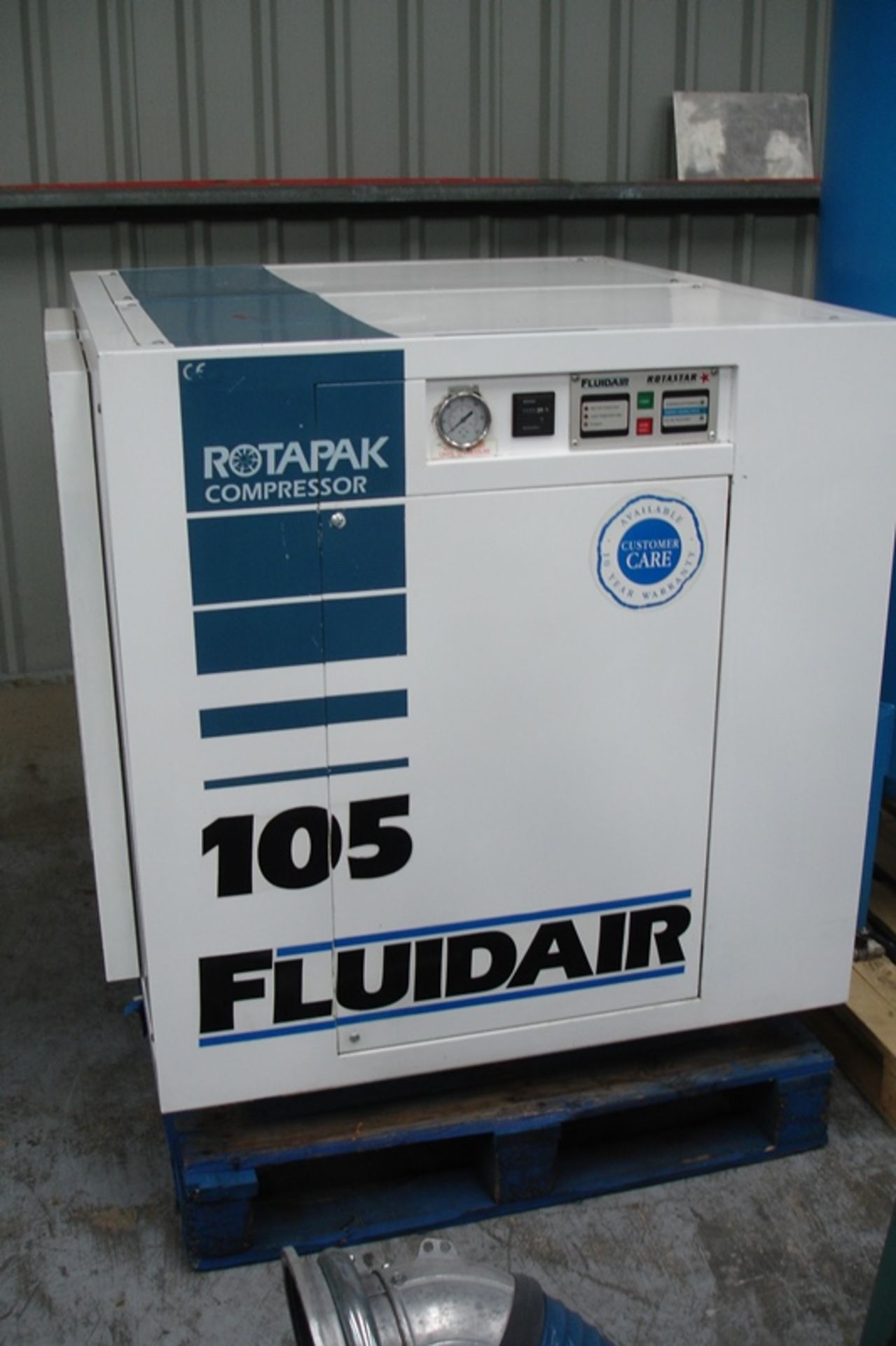 Fluidair Compressor with Tank - Image 2 of 4