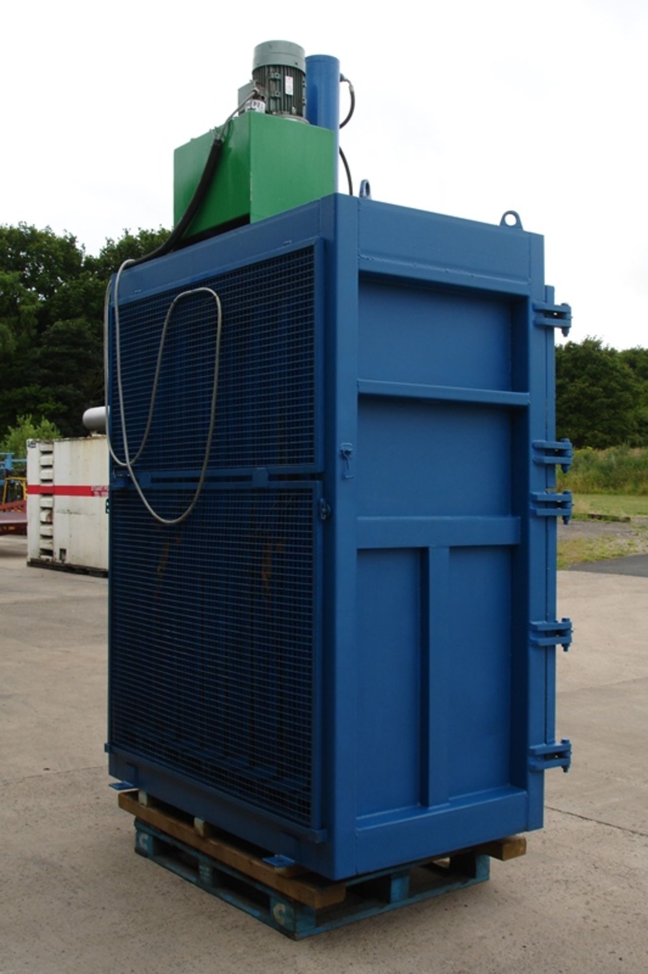 BRG  Hydraulic Mill Size Baler - Image 4 of 5