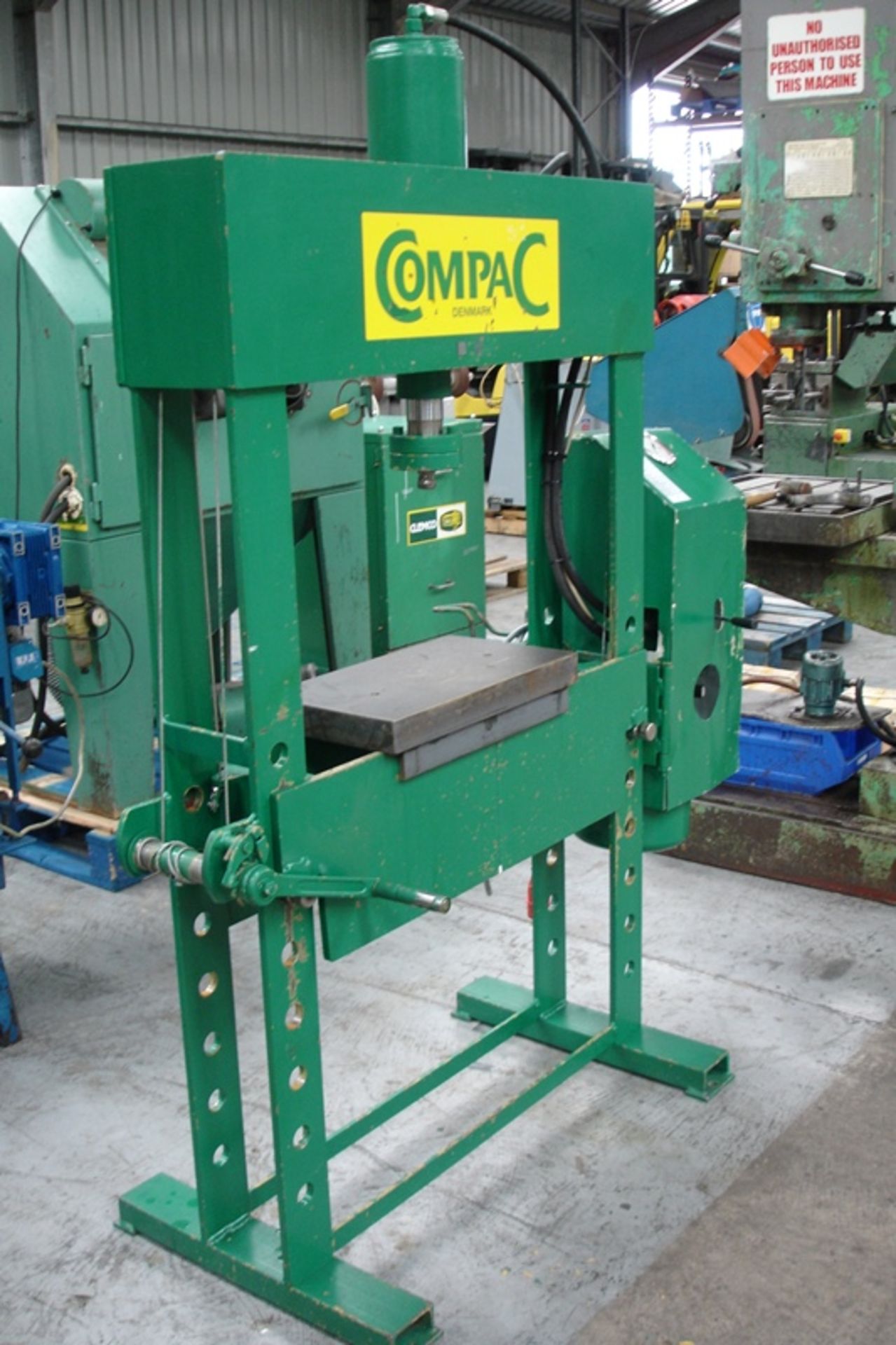 Compac Hydraulic/Electric 40 Ton Press - Image 2 of 4