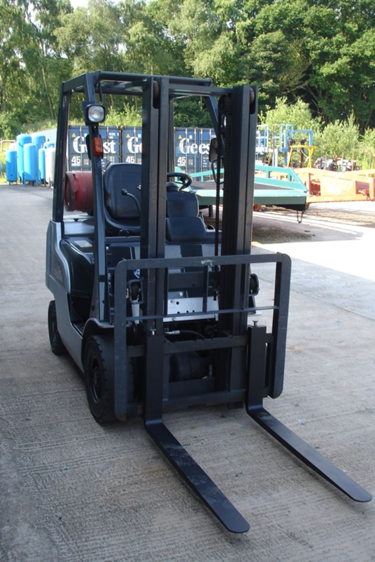 Nissan 1.5 Ton Forklift  ( 2009 ) - Image 4 of 8