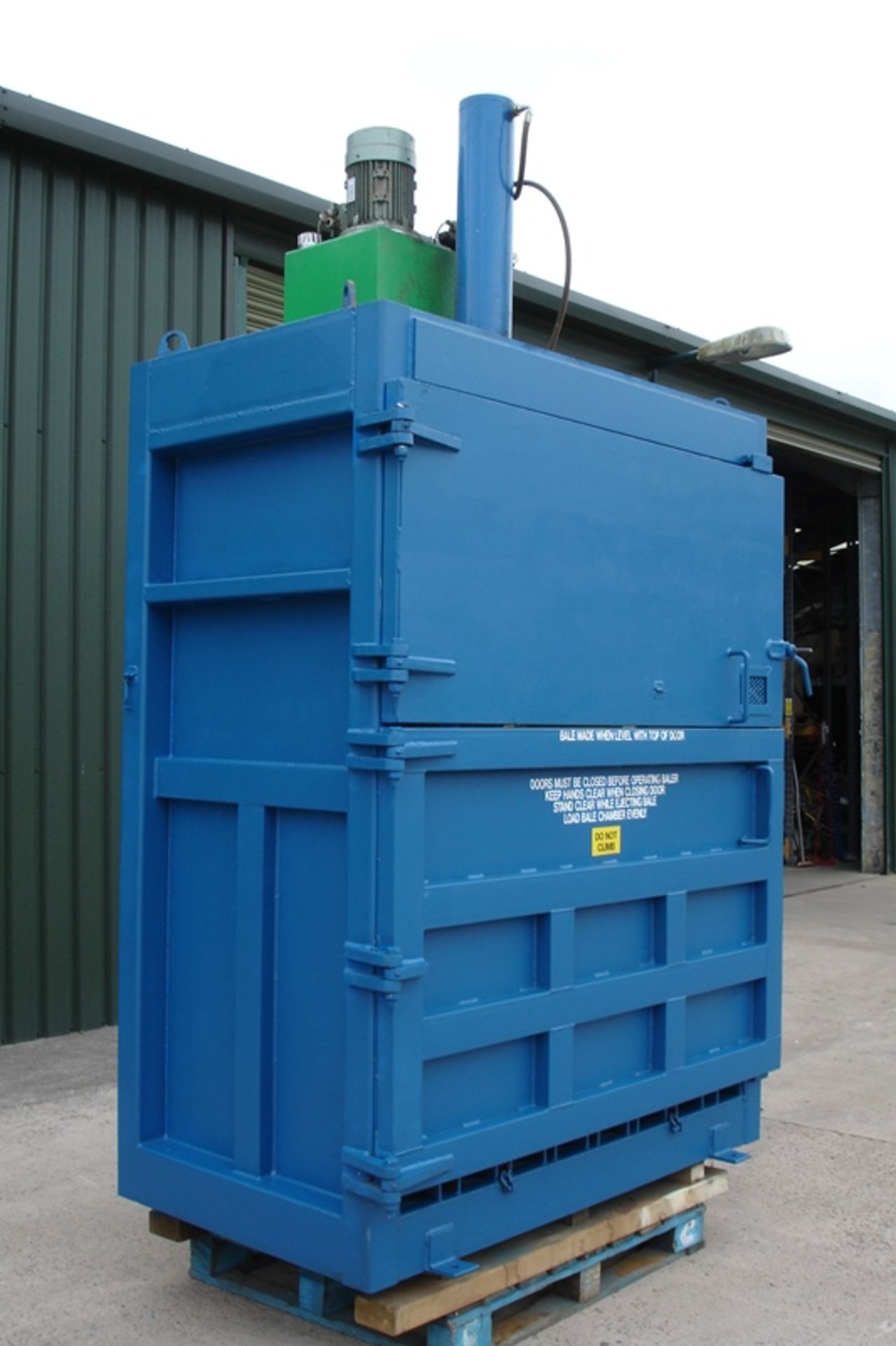 BRG  Hydraulic Mill Size Baler - Image 5 of 5