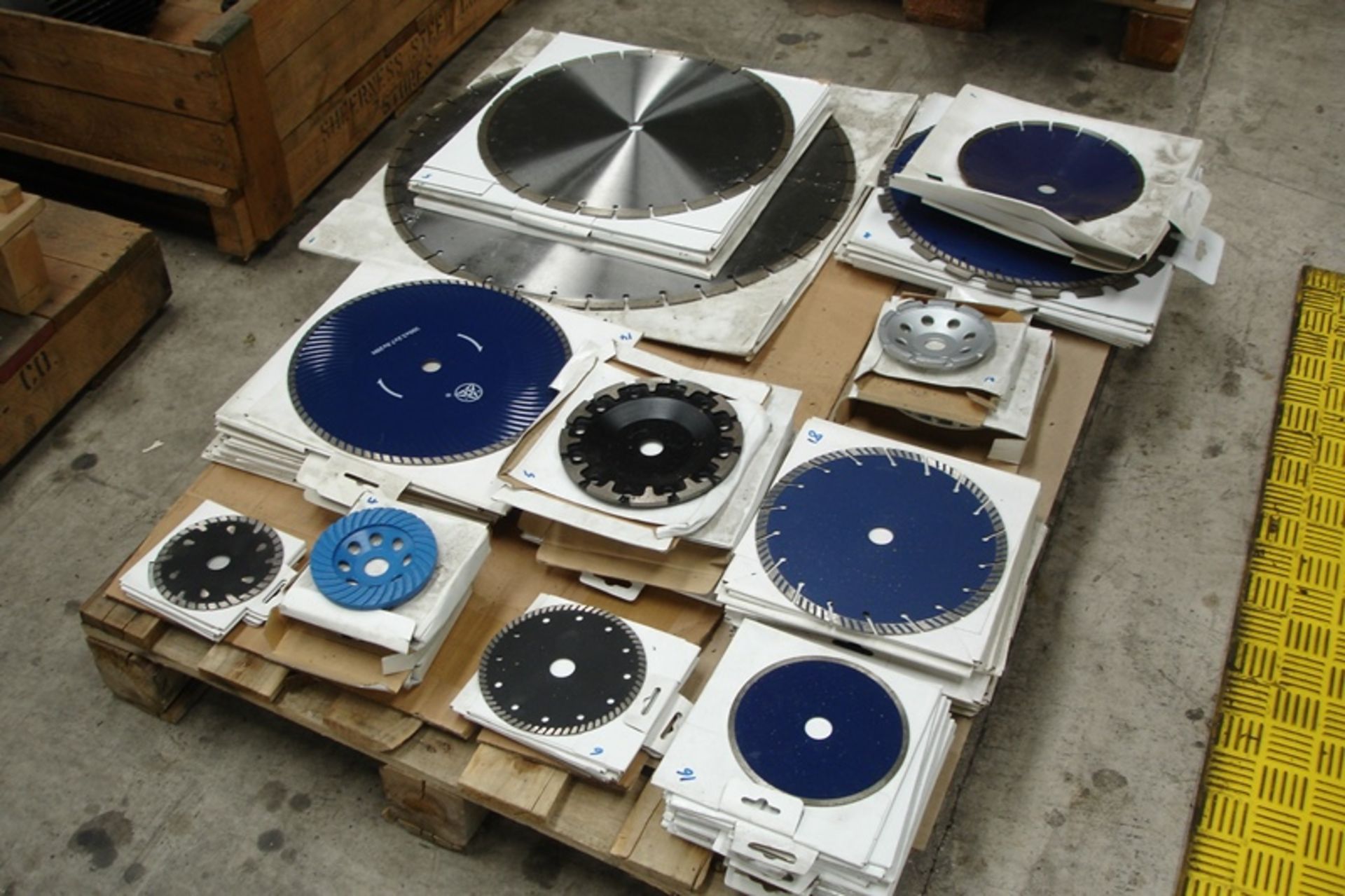 Quantity of unused Diamond Tipped Cutting Discs