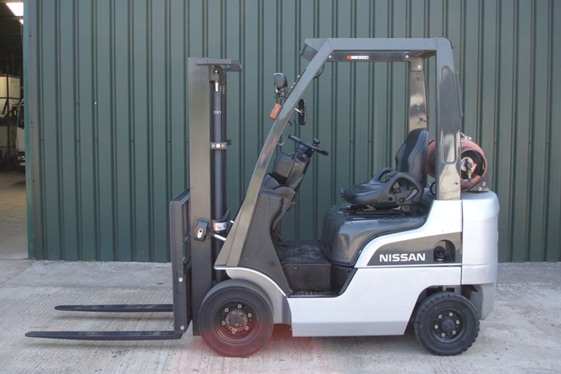 Nissan 1.5 Ton Forklift  ( 2009 )