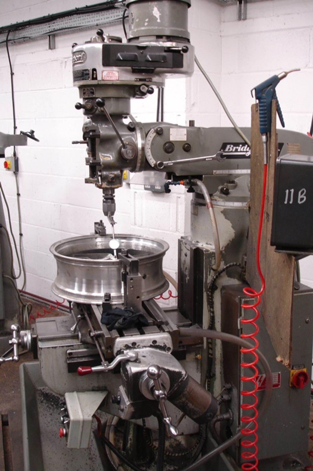 Bridgeport Milling Machine ( BRJ type ) - Image 2 of 4