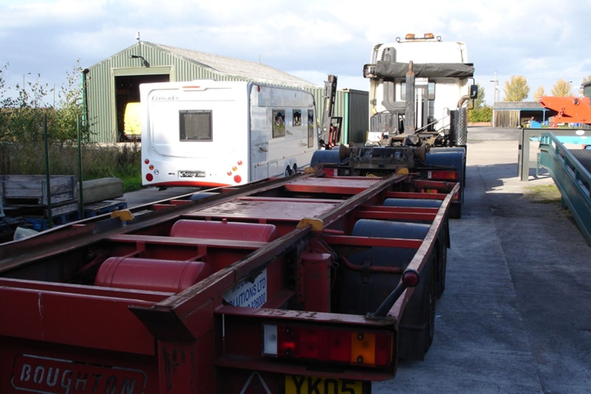 DAF FT CF85.430 Skip Hook Truck with Skip Trailer - Image 3 of 6