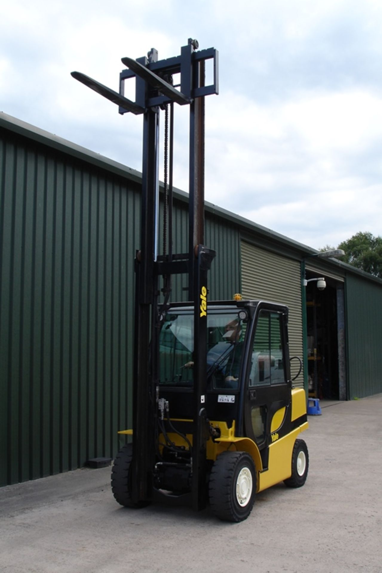 Yale GLP40VX5  Forklift (2011) - Image 8 of 8