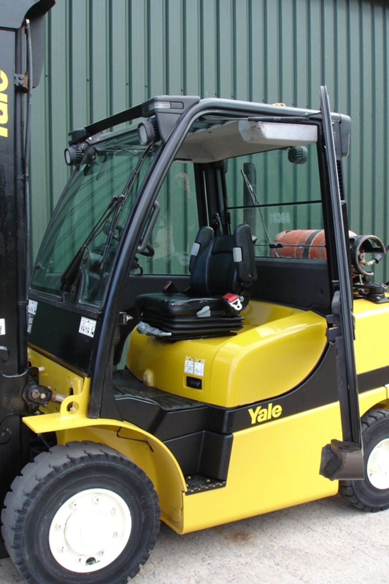 Yale GLP40VX5  Forklift (2011) - Image 5 of 8