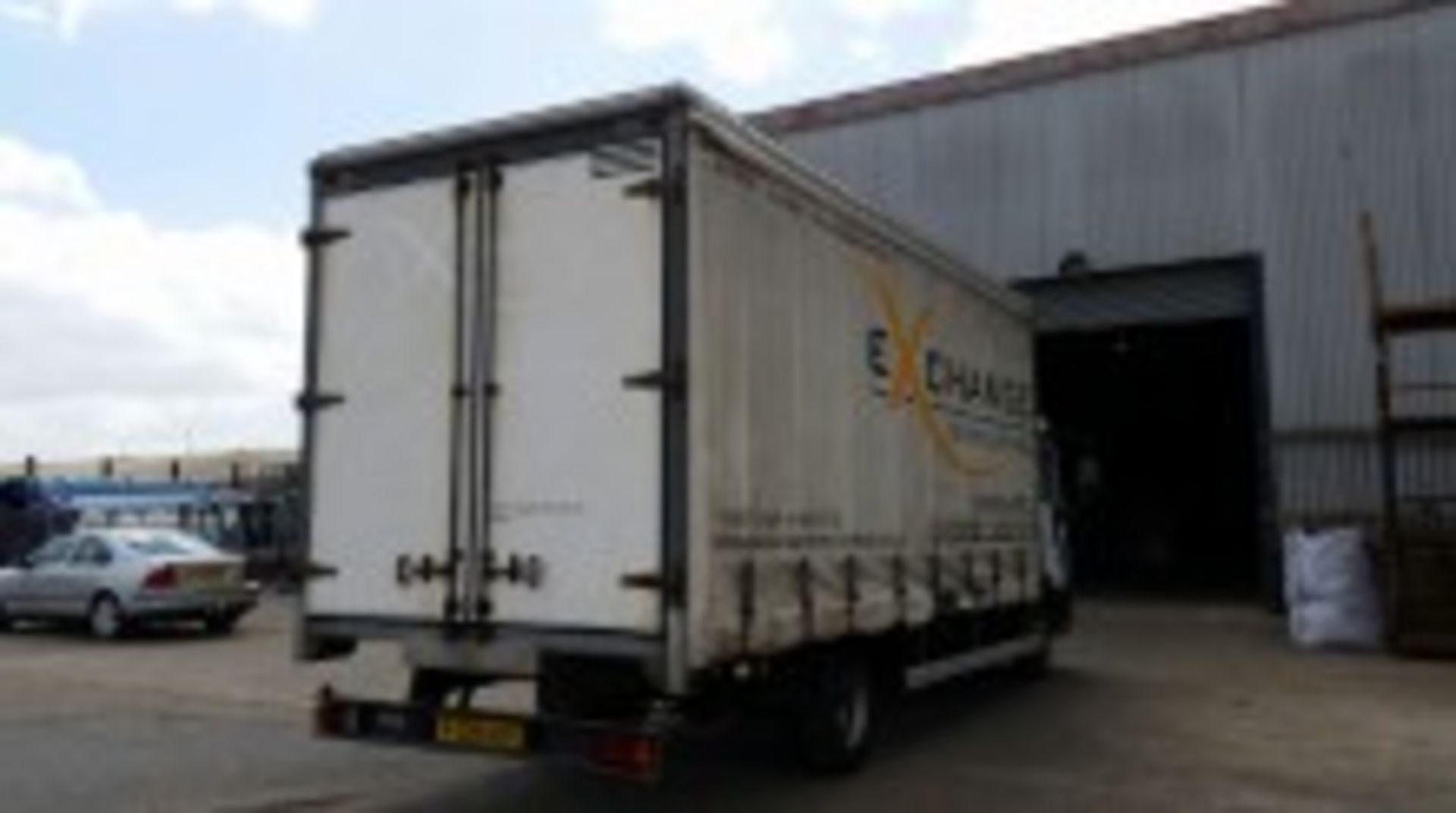 Iveco 7.5 ton curtain sided truck - Image 3 of 4