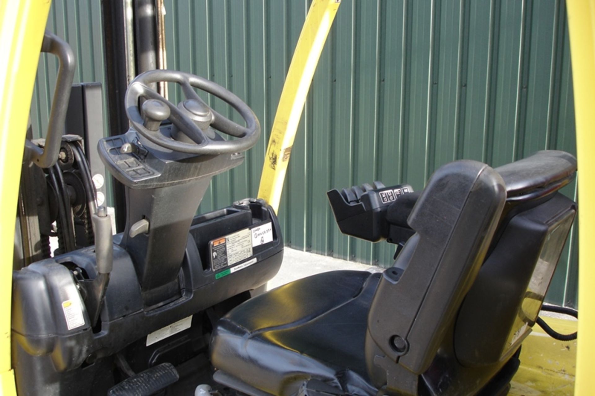 Hyster  S3.5FT Compact Forkilft  (2008) - Image 5 of 9