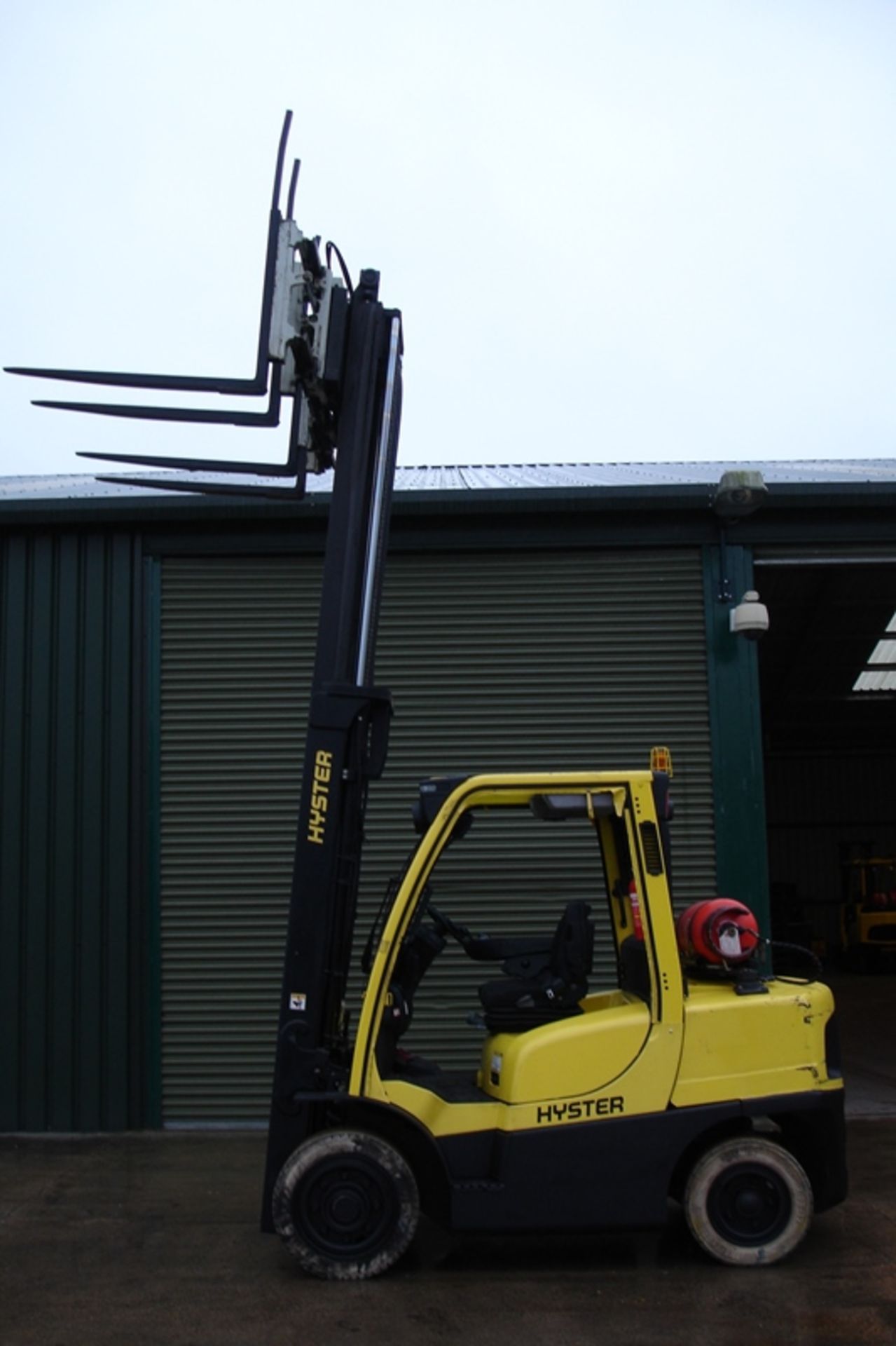 Hyster  H4.0FT  Forklift  (2010) - Image 7 of 10