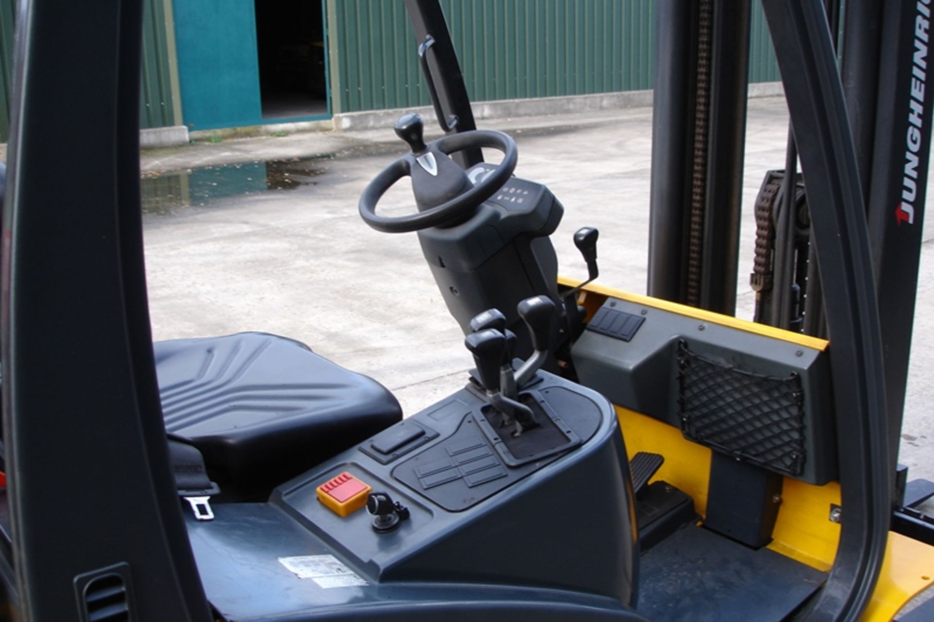 Jungheinrich TFG316S Forklift  (2009) - Image 4 of 6