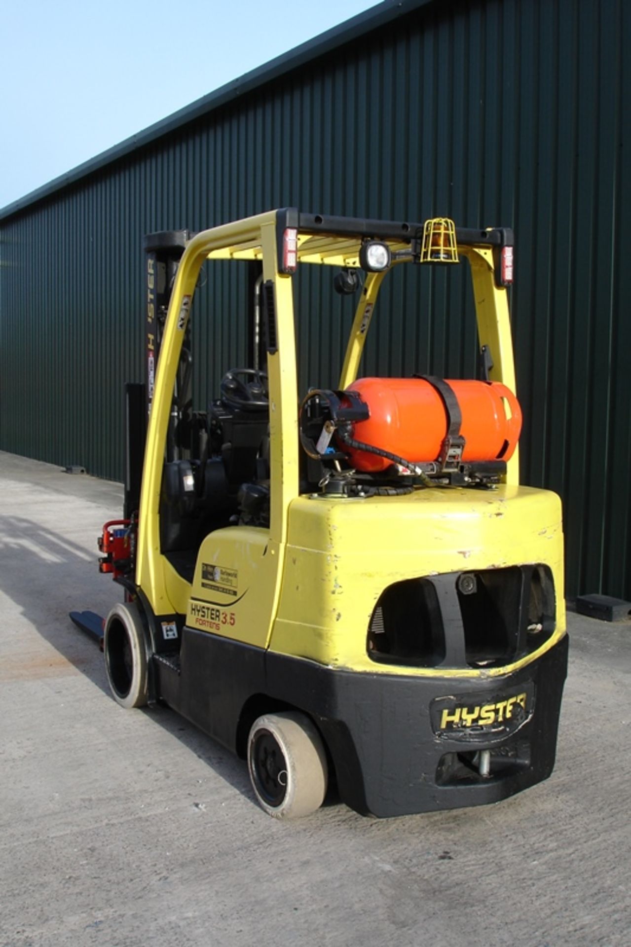 Hyster  S3.5FT Compact Forkilft  (2008) - Image 3 of 9