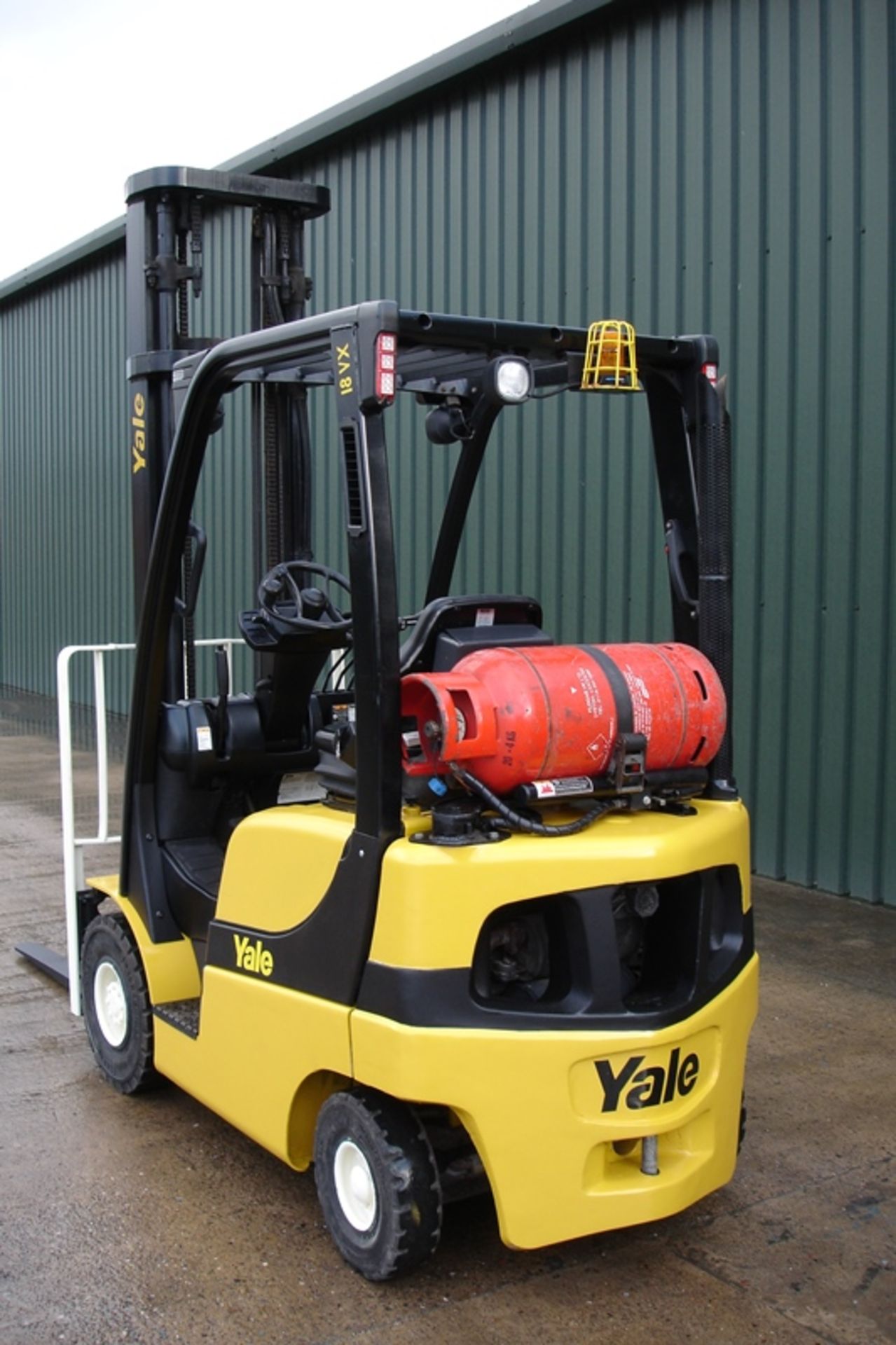 Yale GLP18VX Forklift  ( 2011 ) - Image 3 of 6