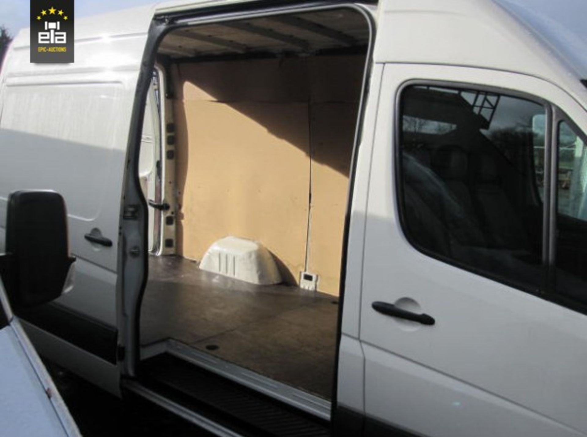 2011 Volkswagen Crafter 2.5 TDI L2H2 20151051 - Image 24 of 26