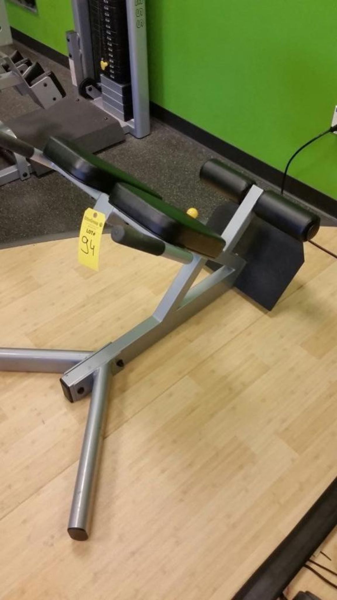 Abdominal bench (this lot is located at 737 N 5th Street, Richmond, VA)