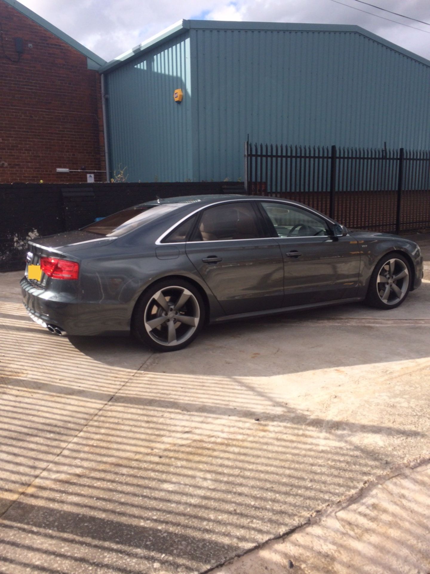 2013 / 13 Audi S8 4.0 TFSI - Image 3 of 5