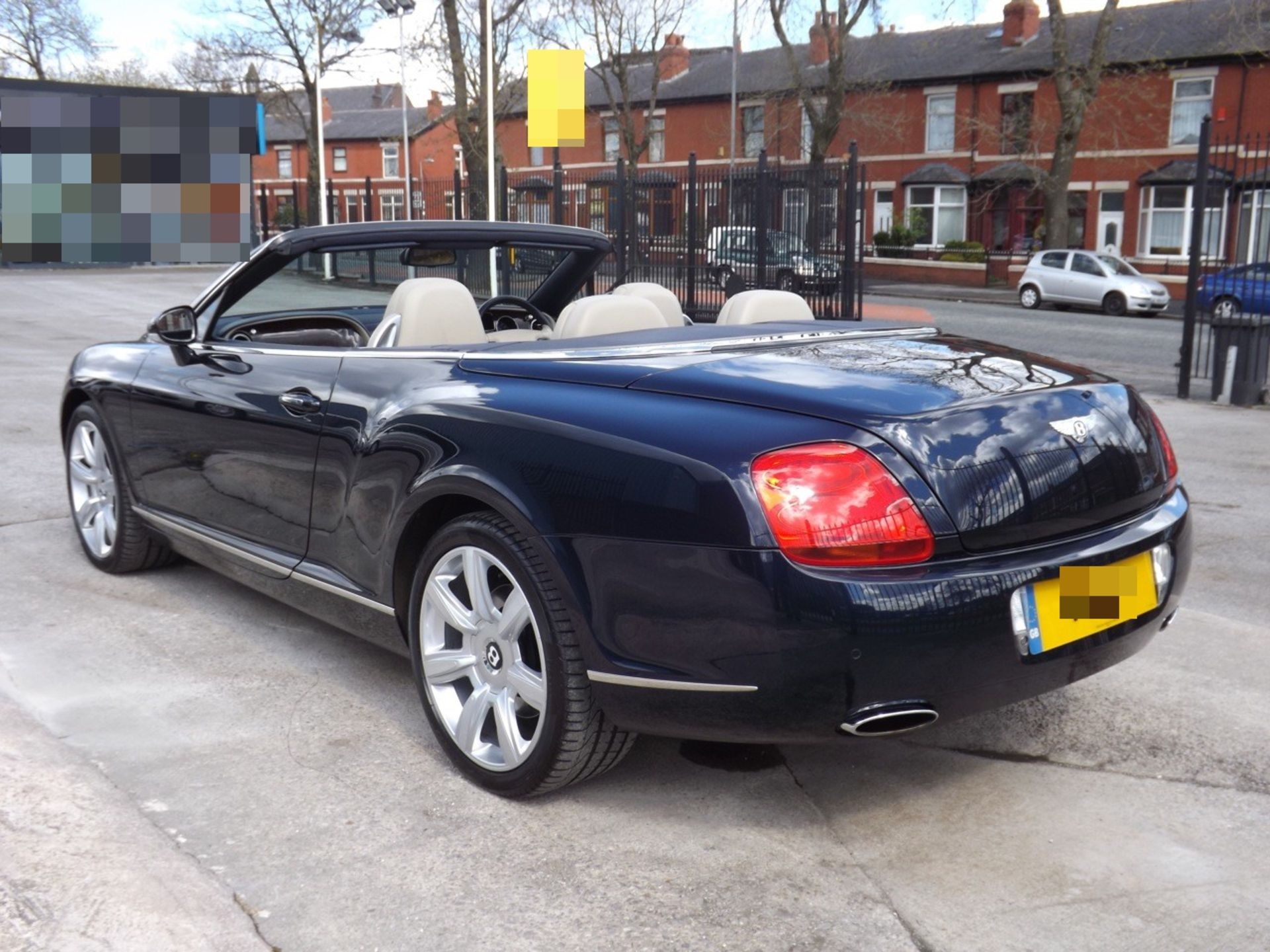 08 / 08 Bentley GTC 6.0 W12 - Image 2 of 5