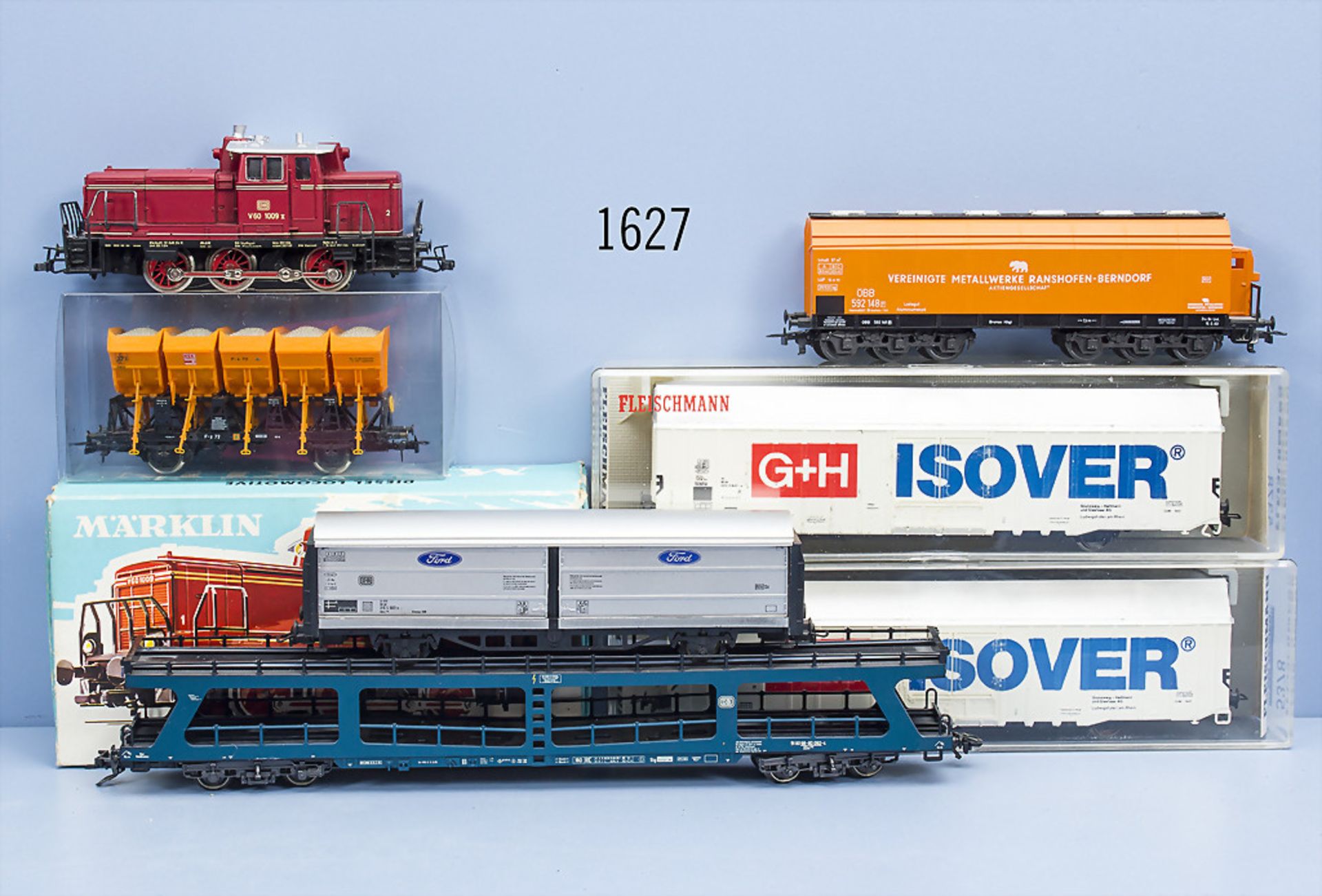 Konv. H0 Güterzug, dabei Märklin 3064 Typ 1 Diesellok der DB, BN V60 1009, 1 Autotransportwagen, 2