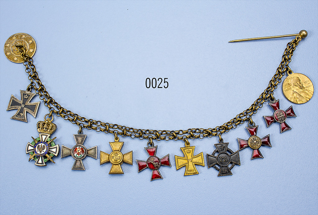 10er Miniaturkette, EK 2 1914, Preußen Hausorden von Hohenzollern, Ritterkreuz mit Schwertern, Roter