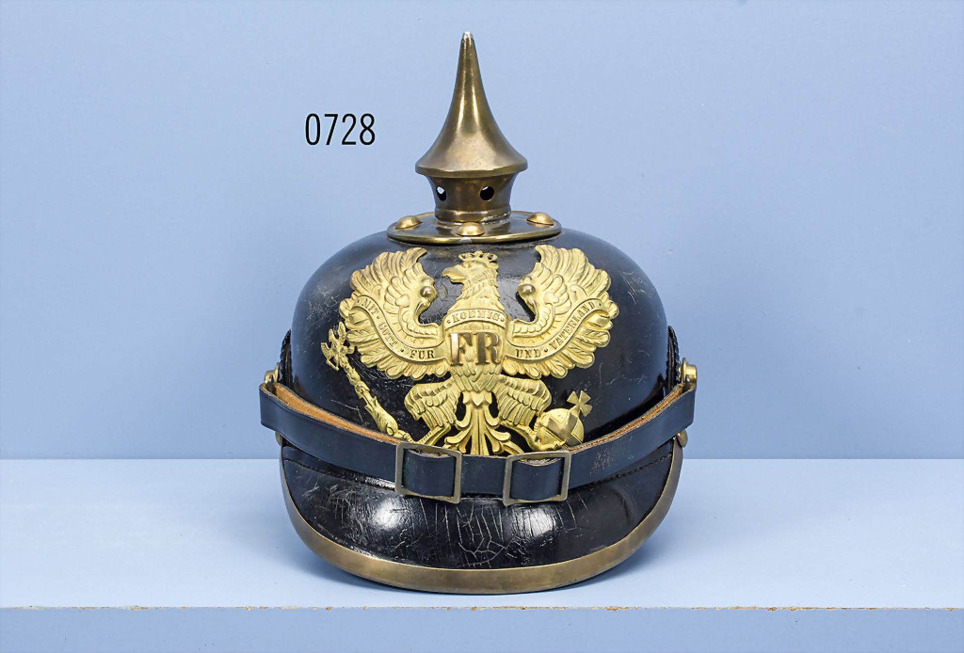 Pickelhaube Preußen, zusammengesetzt aus überwiegend originalen Teilen, guter Zustand mit