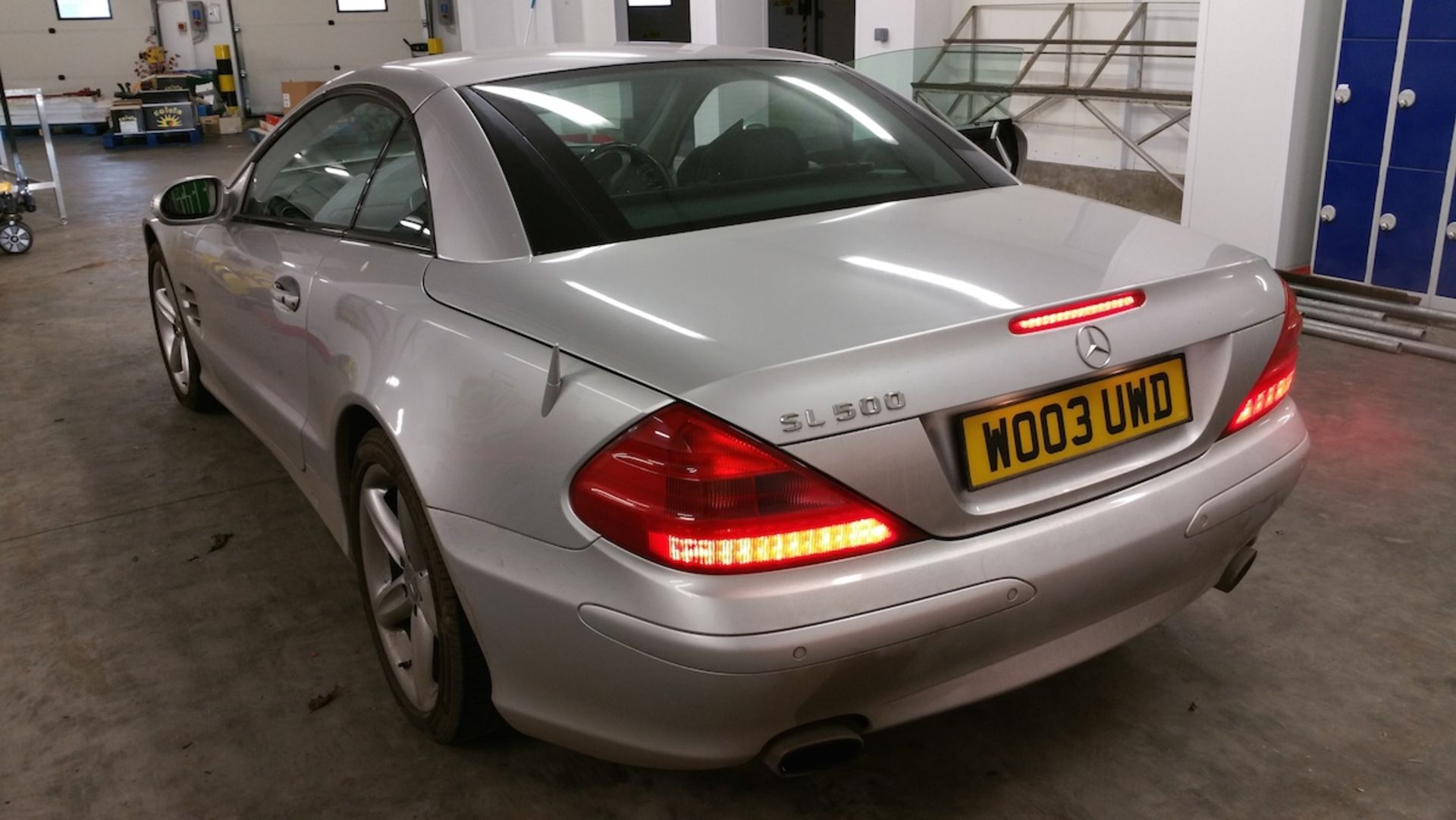 Mercedes SL500. Full service history. MOT Expires 29/6/15. Mileage 102k. 1 Owner BTR - Image 4 of 5