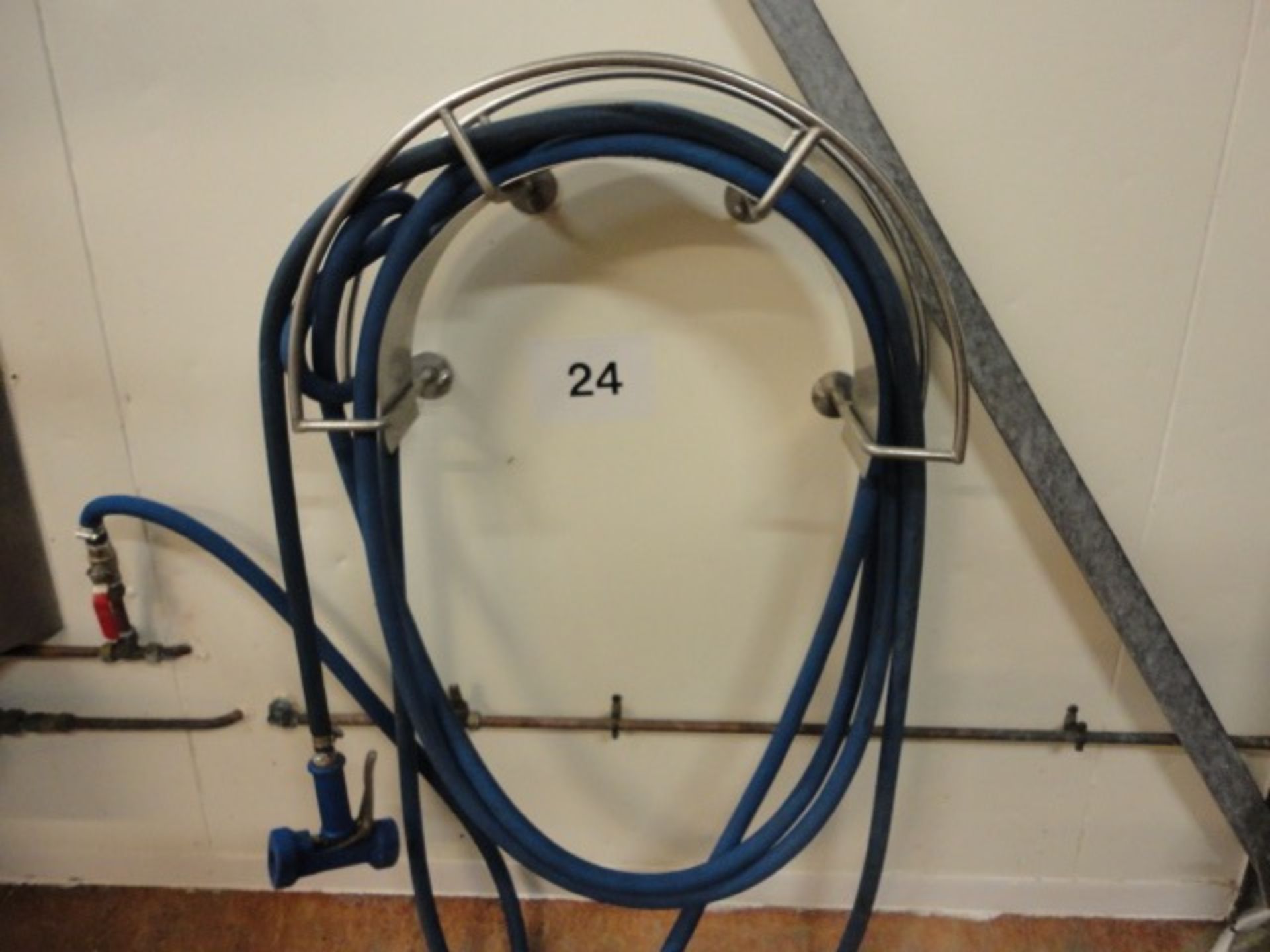 Hose reel Holder s/s wall mounted complete with hose LIFT OUT £5