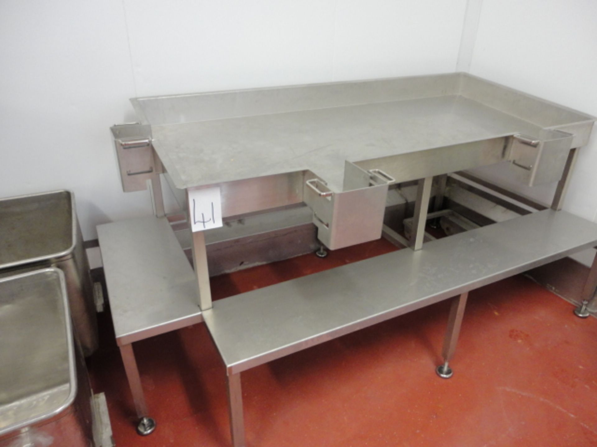 1 X S/S WORKSTATION AND PACKING STATION 3 BAG HOLDERS 2 MTR X 2.3MTR LIFT OUT £10