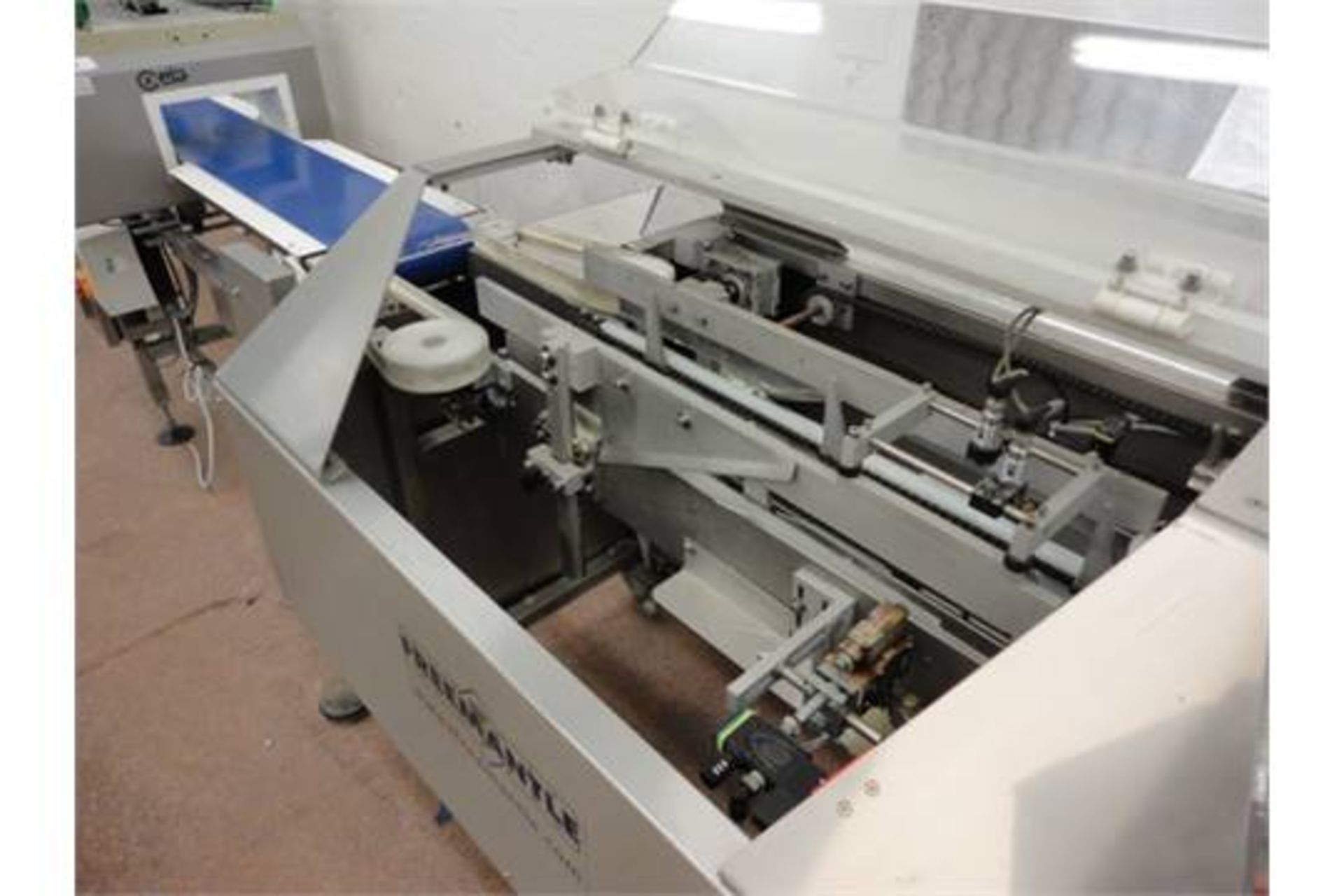 Freemantle 2 flap Carton Sealer model SO5, totally S/s with Nordson glue box LIFT OUT £45 - Image 2 of 7