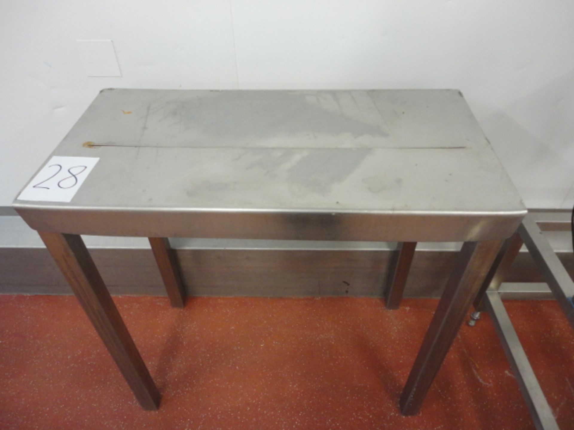 1 X ALL S/S TABLE 500 X 900 APPROX LIFTOUT £5