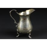 A Victorian silver cream jug, London 1898, 62grs approx.