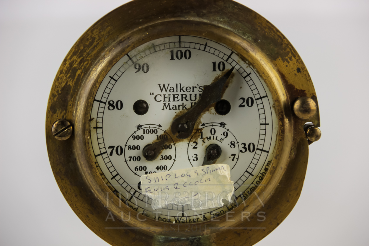 A Walkers "Cherub" MKII Ships log spinner and clock, brass construction, serial number AC1391 - Image 2 of 3