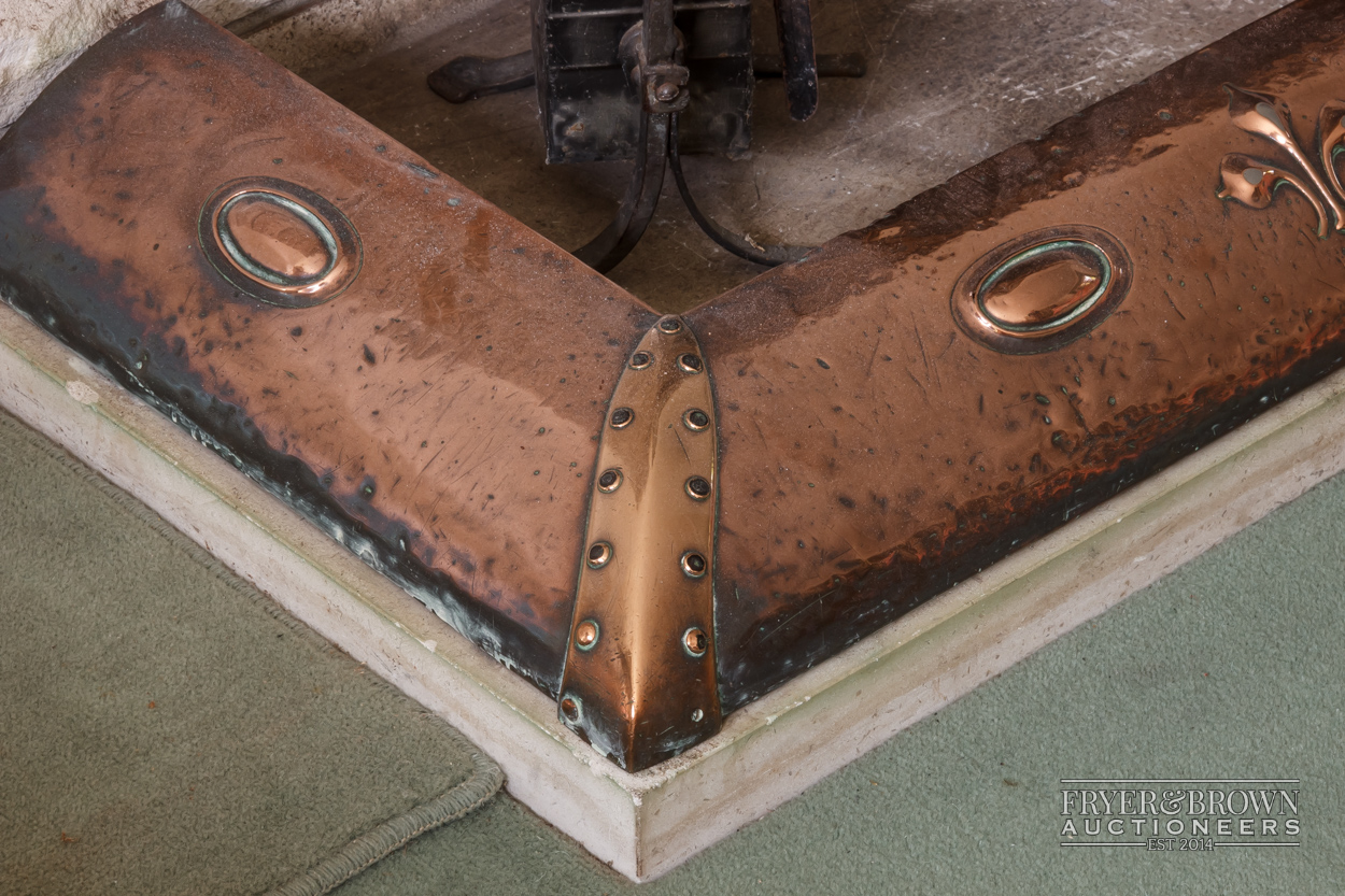 An Arts & Crafts copper fender kerb - Image 3 of 3