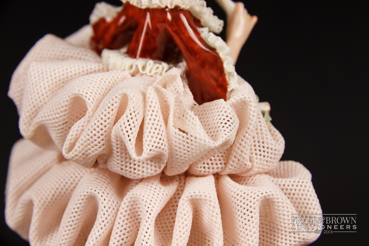 Two small Dresden porcelain lace crinoline figures in Marie Antoinette style; and another, 10.5cm - Image 5 of 9
