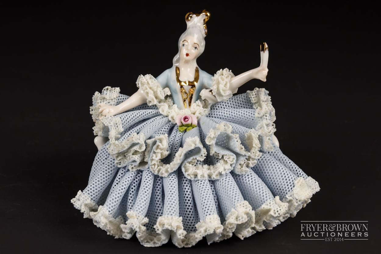 Two small Dresden porcelain lace crinoline figures in Marie Antoinette style; and another, 10.5cm - Image 2 of 9