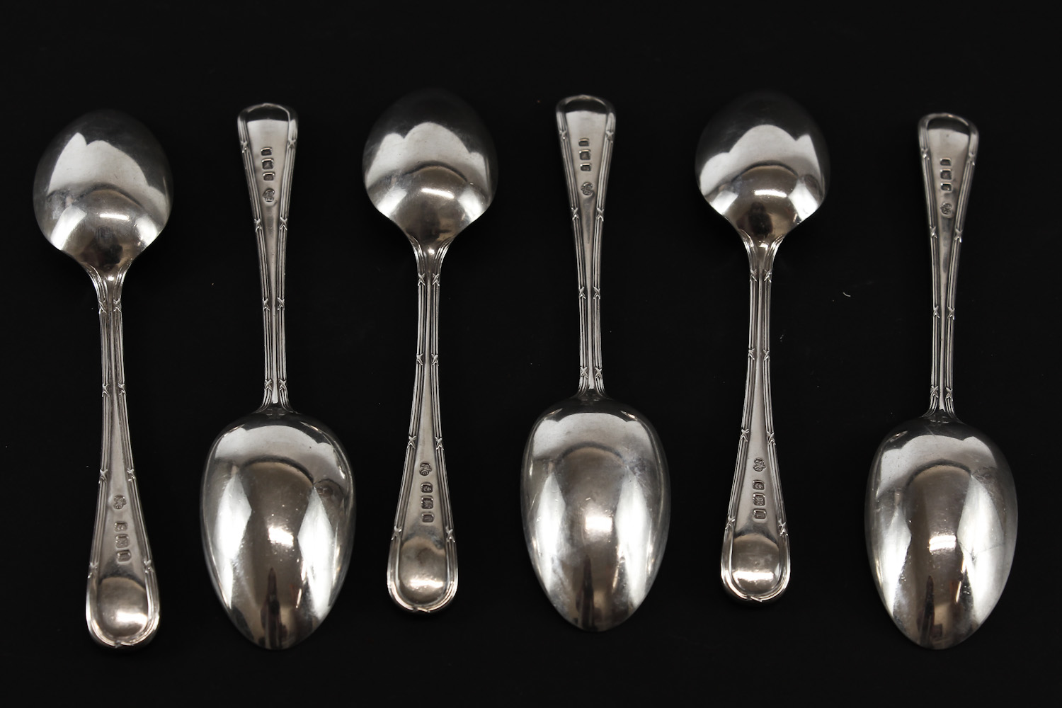 Six silver teaspoons, Elkington & Co., Birmingham 1908, 150grs - Image 2 of 2