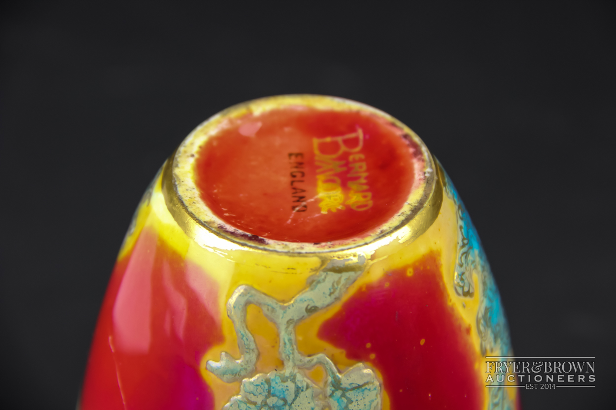 A Bernard Moore flambe vase, decorated with a peacock, the details picked out in gilding, painted - Image 7 of 8