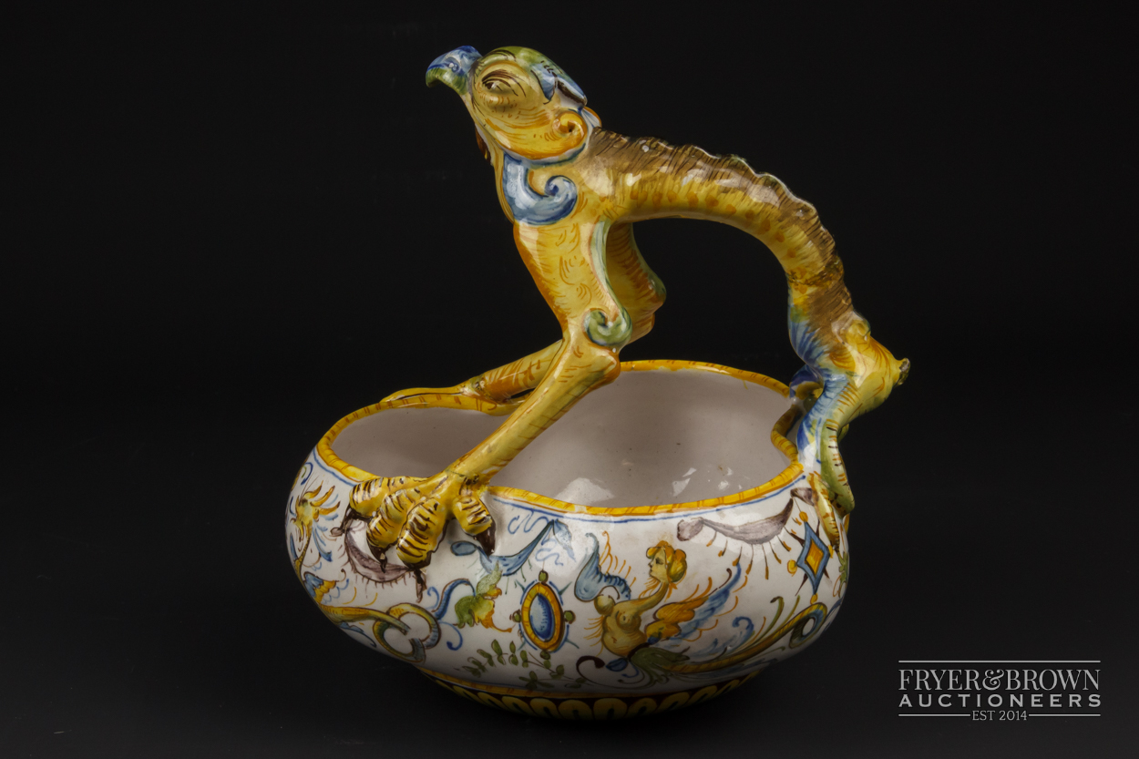 A Cantagalli maiolica trefoil bowl, the handle formed as a grotesque bird, decorated in Urbino style - Image 3 of 6