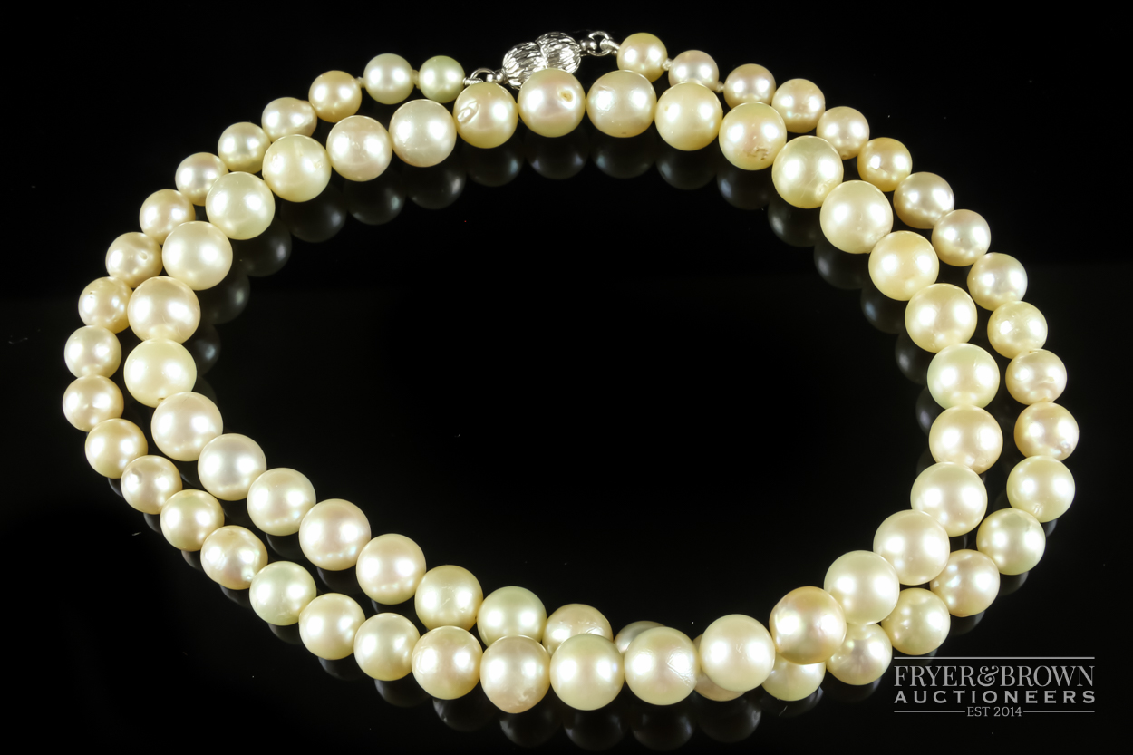 A graduated row of 73 cultured pearls, 6.5-8.7mm - Image 4 of 4